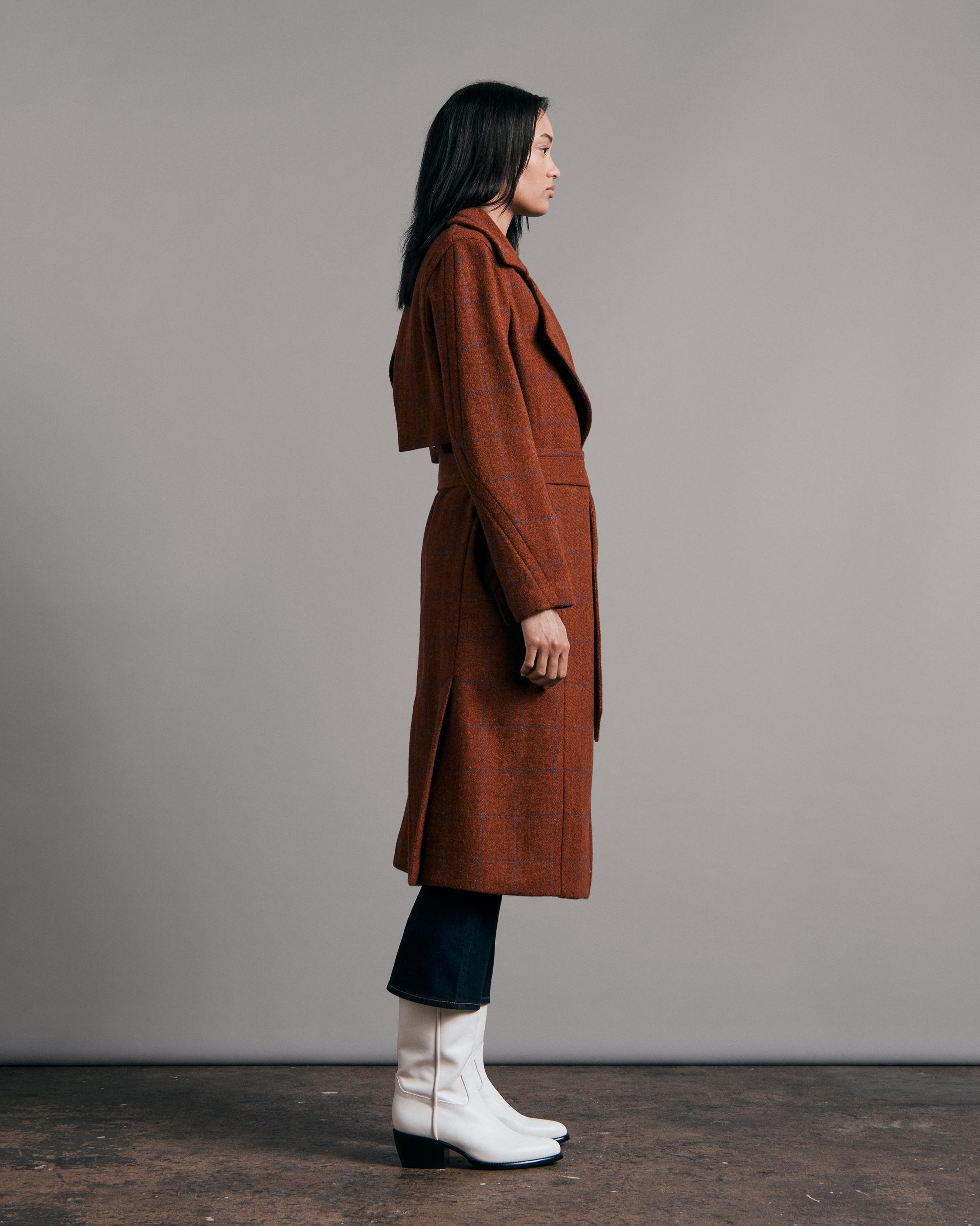 Amber Tweed Trench
Classic Fit Jacket - 3