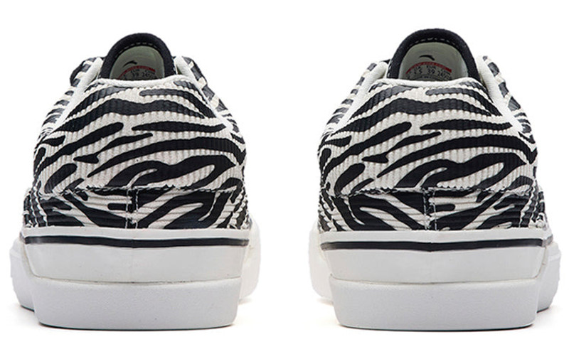 ANTA (WMNS) ANTA MD Skate Shoes 'Black White' 122238013-3 outlook