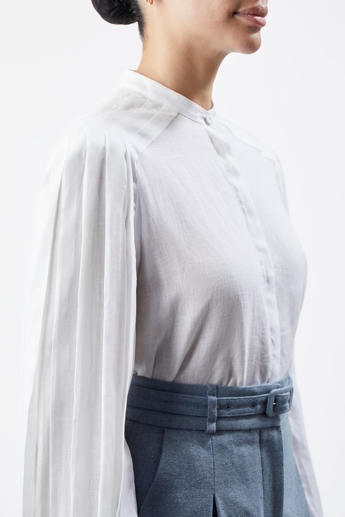Laetitia Blouse in Aloe Linen - 4