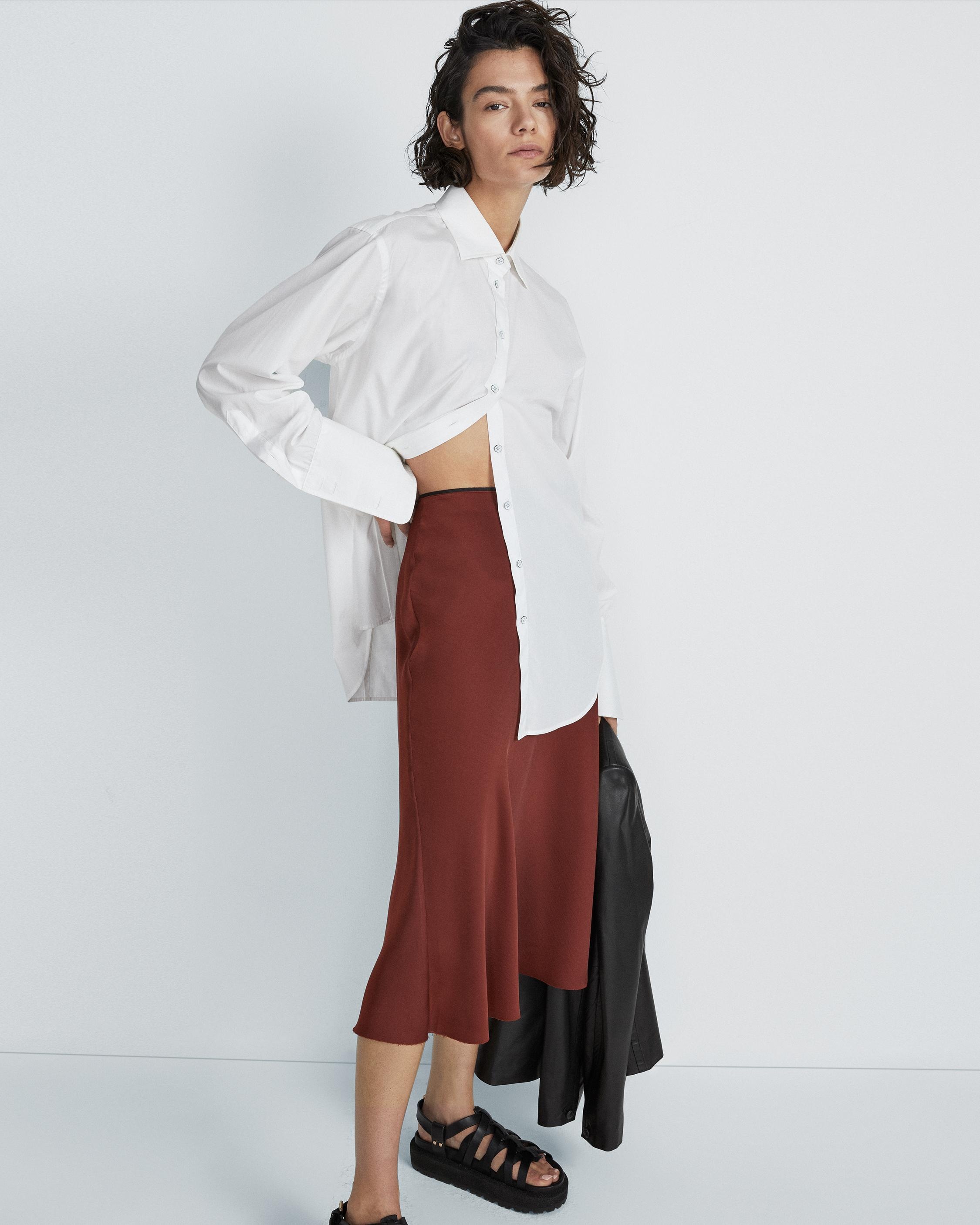 Jaci Satin Skirt
Midi Skirt - 2