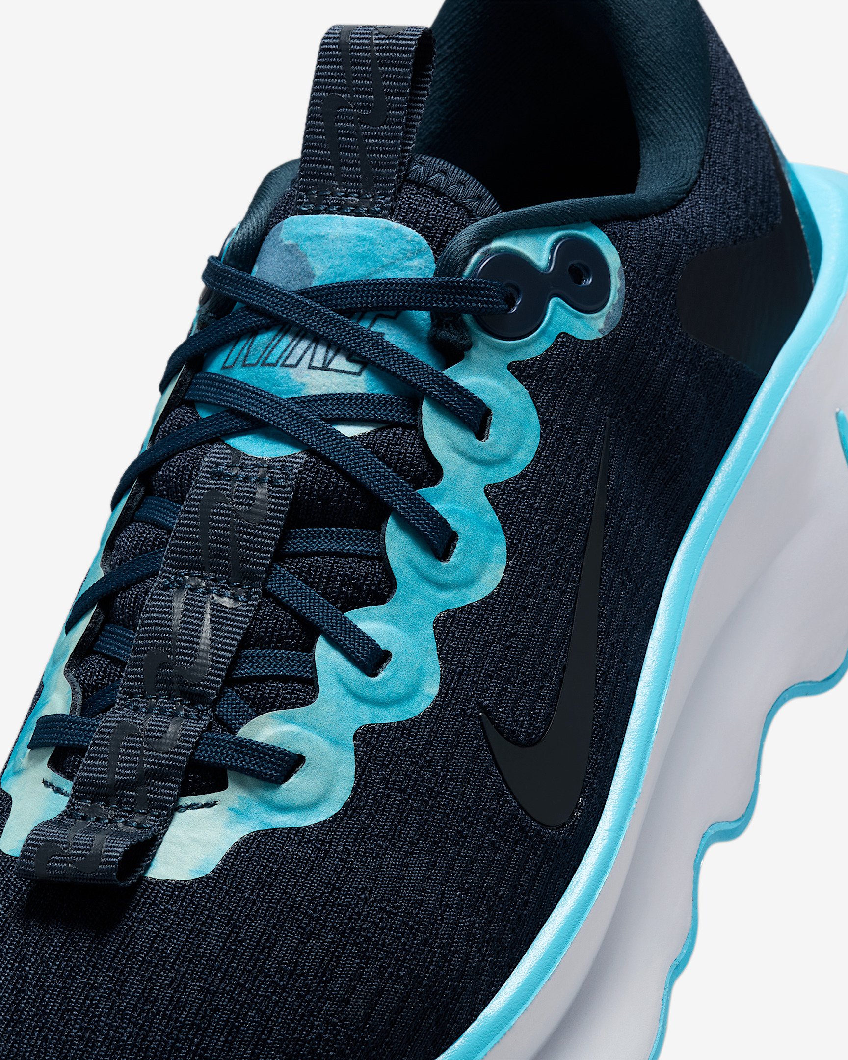 Nike Women's Artist Collection Walking Shoes - 7