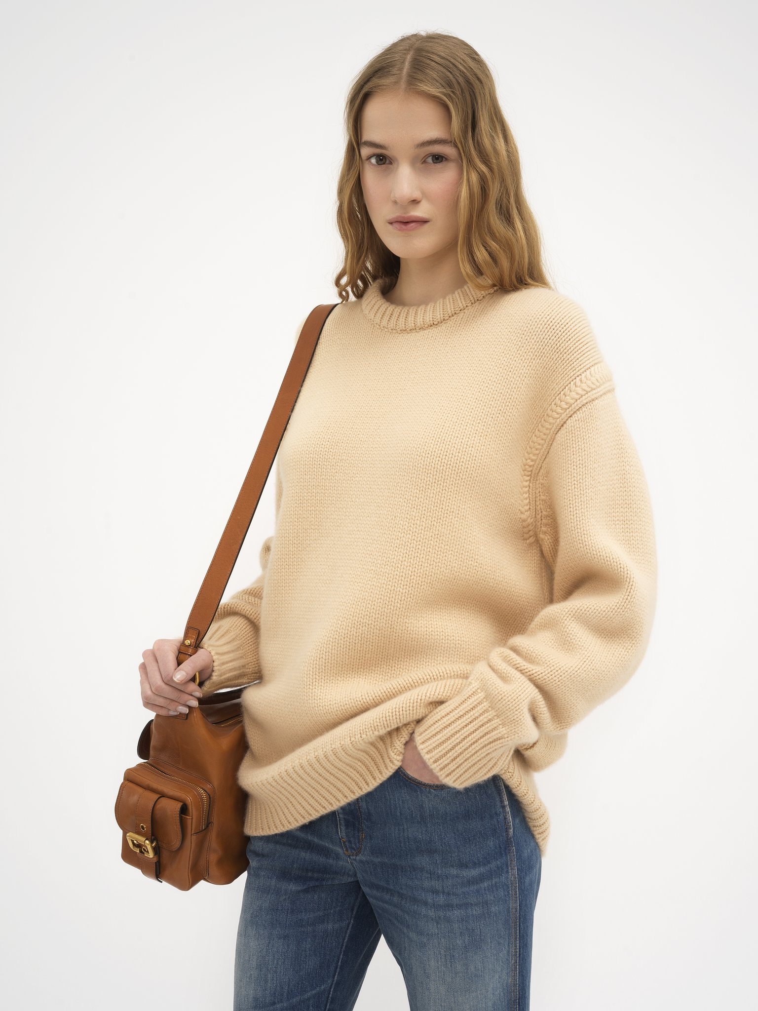 OVERSIZED KNITTED SWEATER IN CASHMERE & COTTON - 4