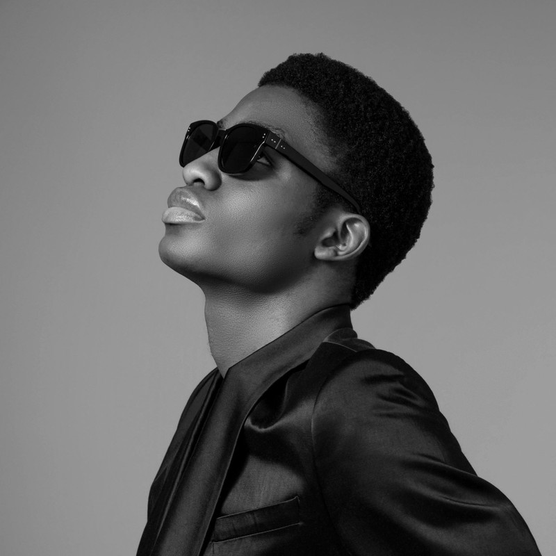 LINDA FARROW CEDRIC RECTANGULAR SUNGLASSES IN BLACK AND NICKEL outlook