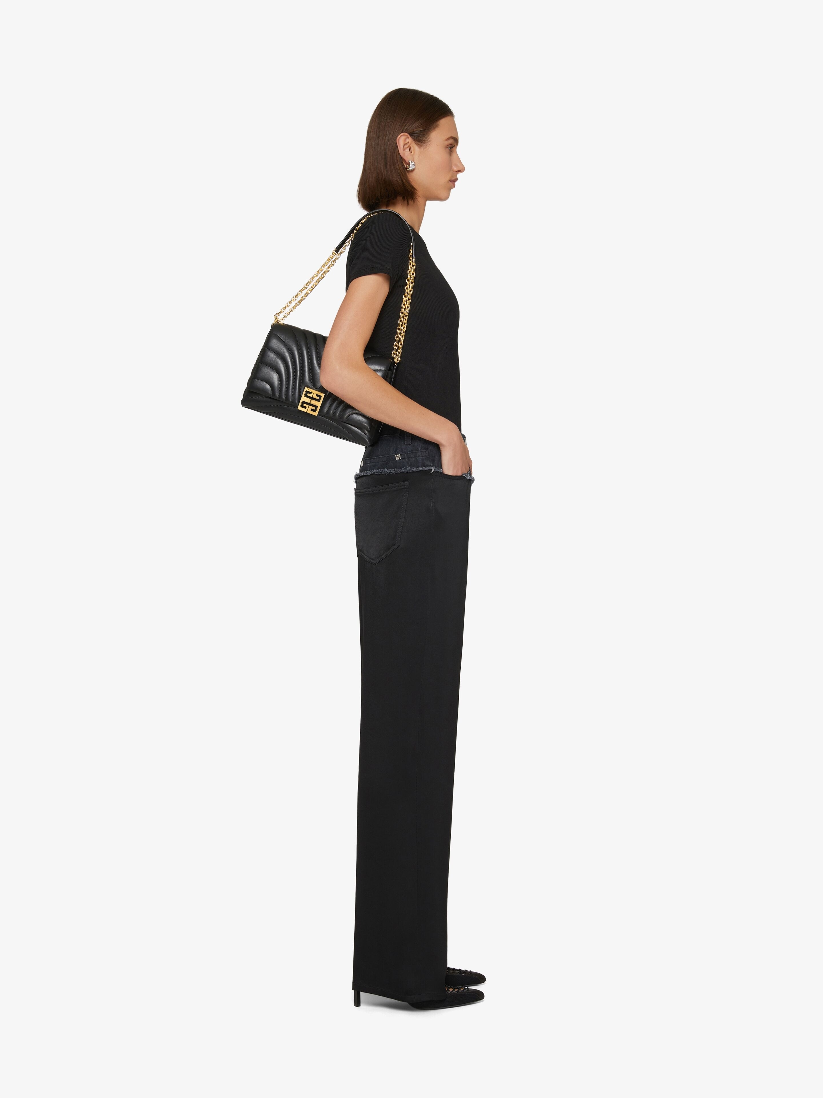 MEDIUM 4G SOFT BAG IN QUILTED LEATHER WITH CHAIN - 3