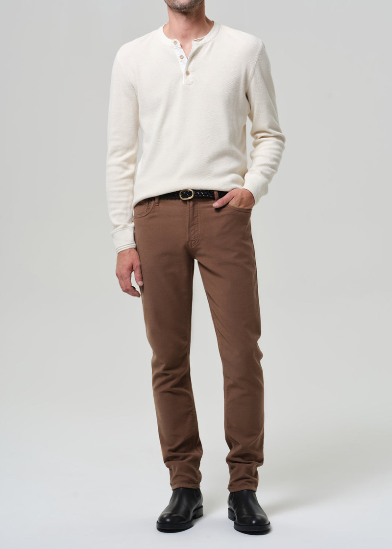 Citizens of Humanity Adler Slim Perform Twill
In Deep Brown outlook