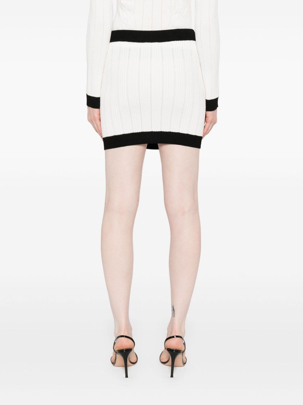 Knitted buttoned mini skirt - 5