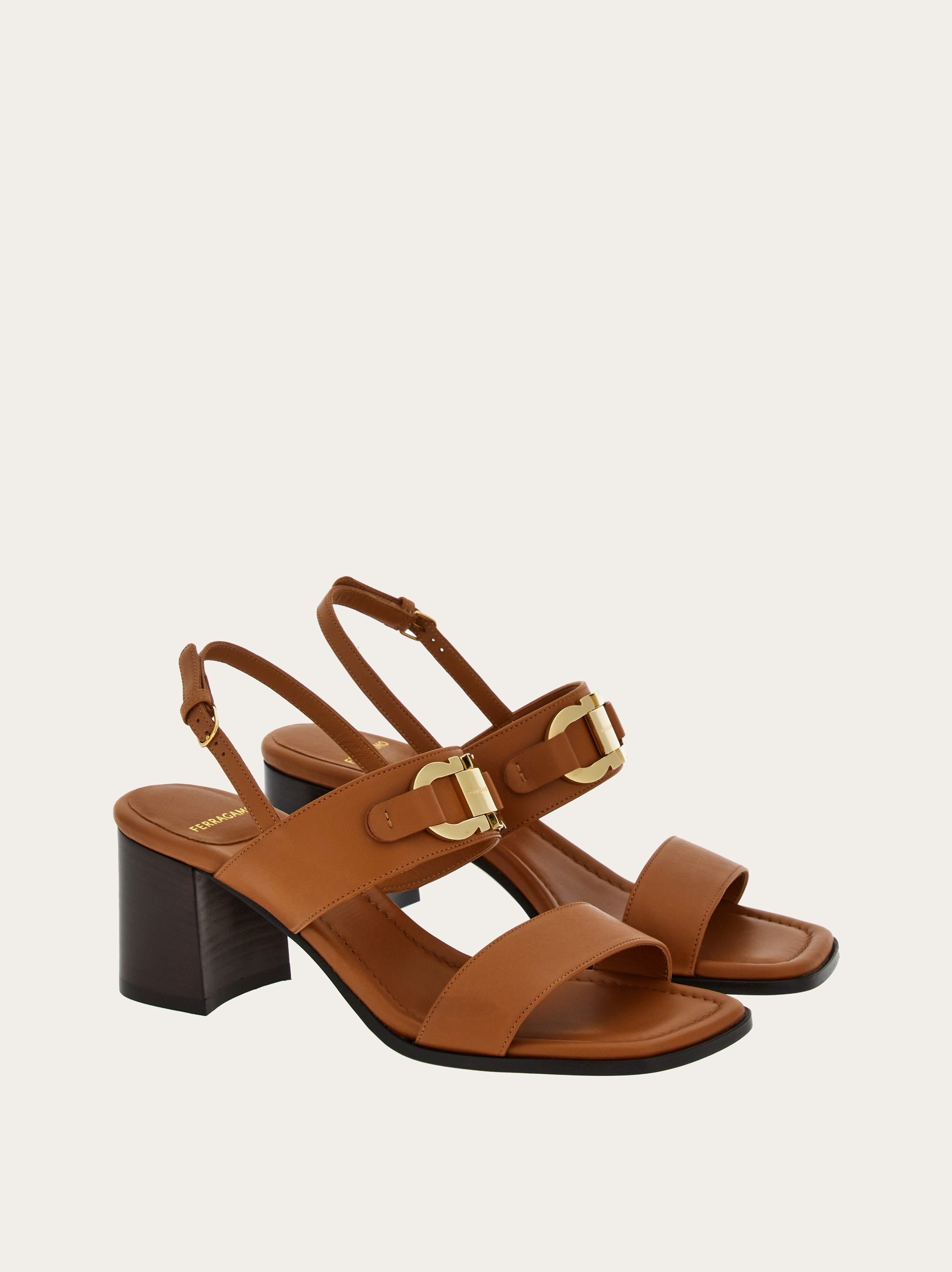 Sandal with Gancini ornament - 5