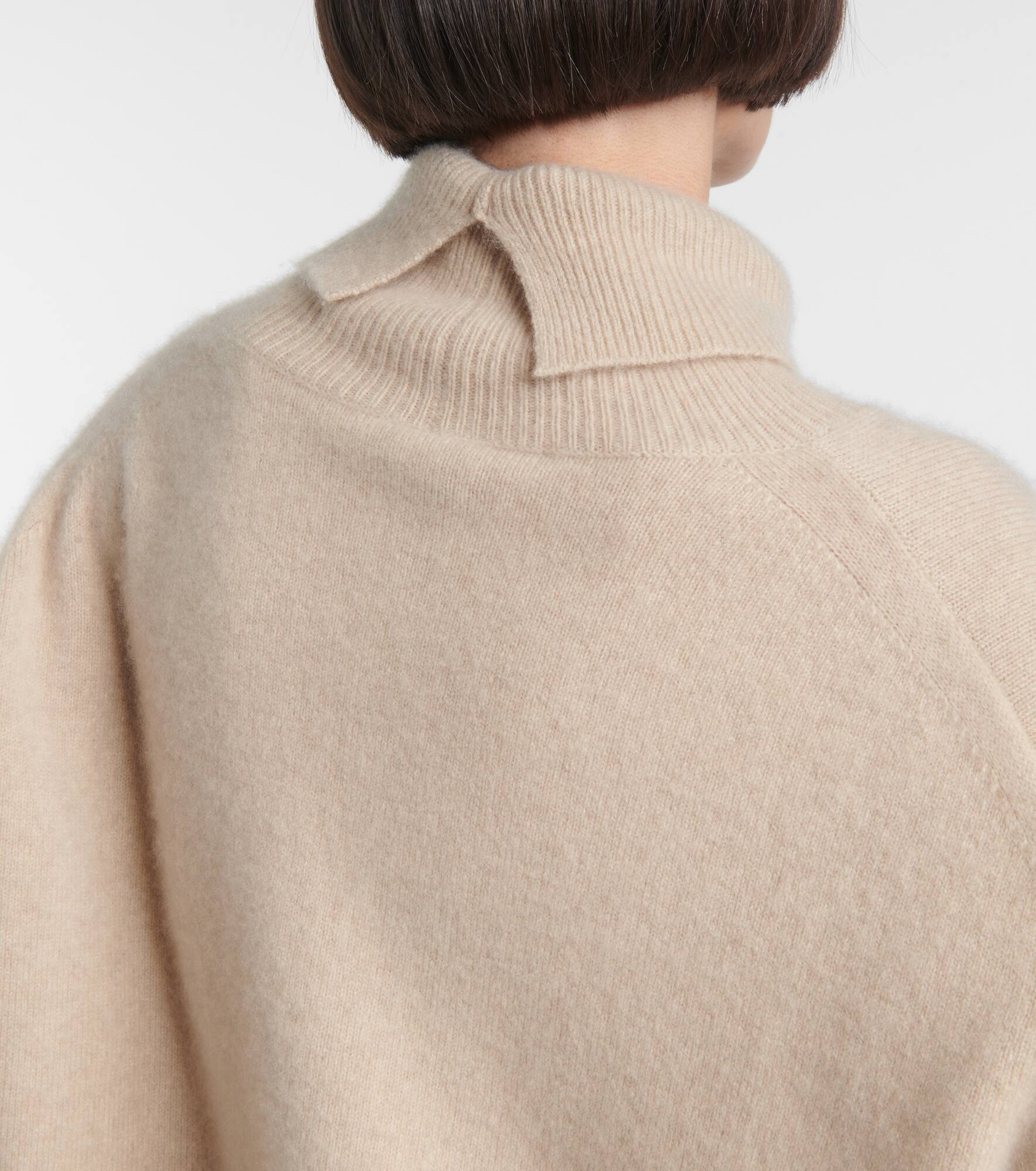 Cashmere turtleneck sweater - 6