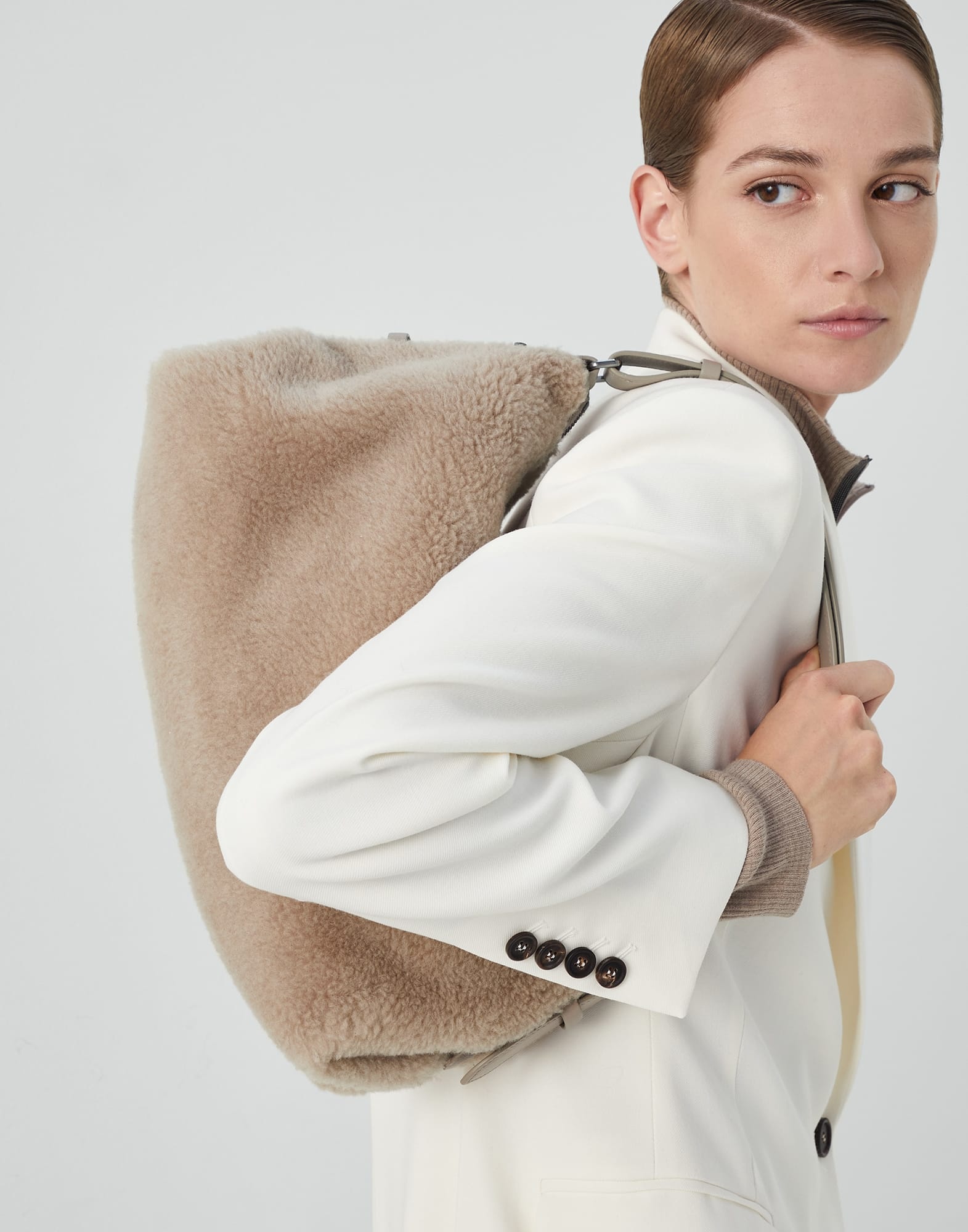 Virgin wool and cashmere fleecy bag with monili - 4