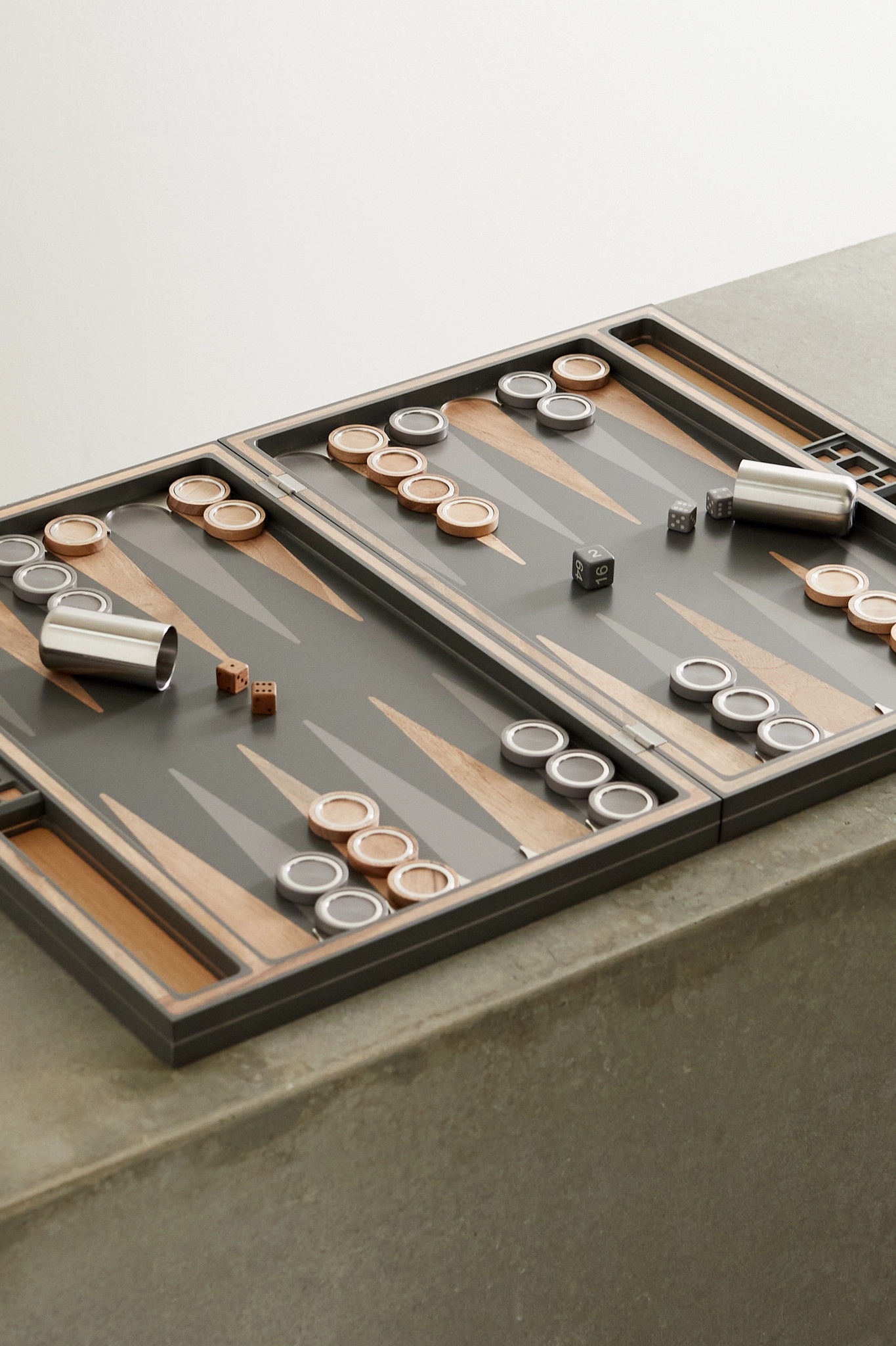 Walnut wood, Krion and stainless steel Backgammon set - 1