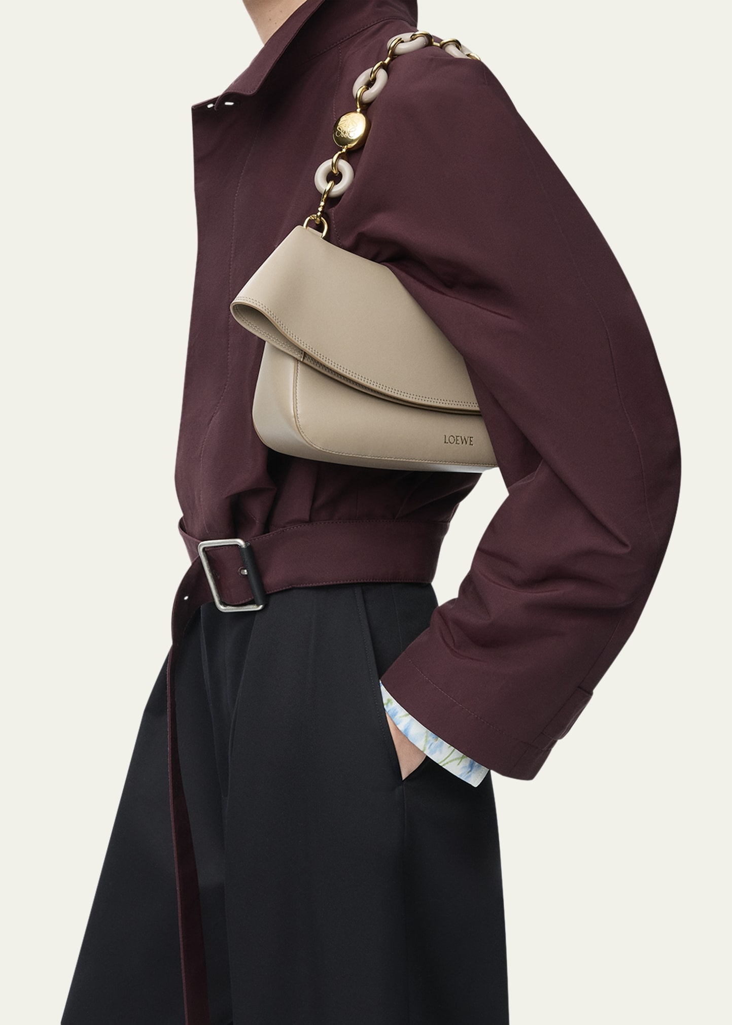 Ola Medium Shoulder Bag in Calfskin Leather - 2