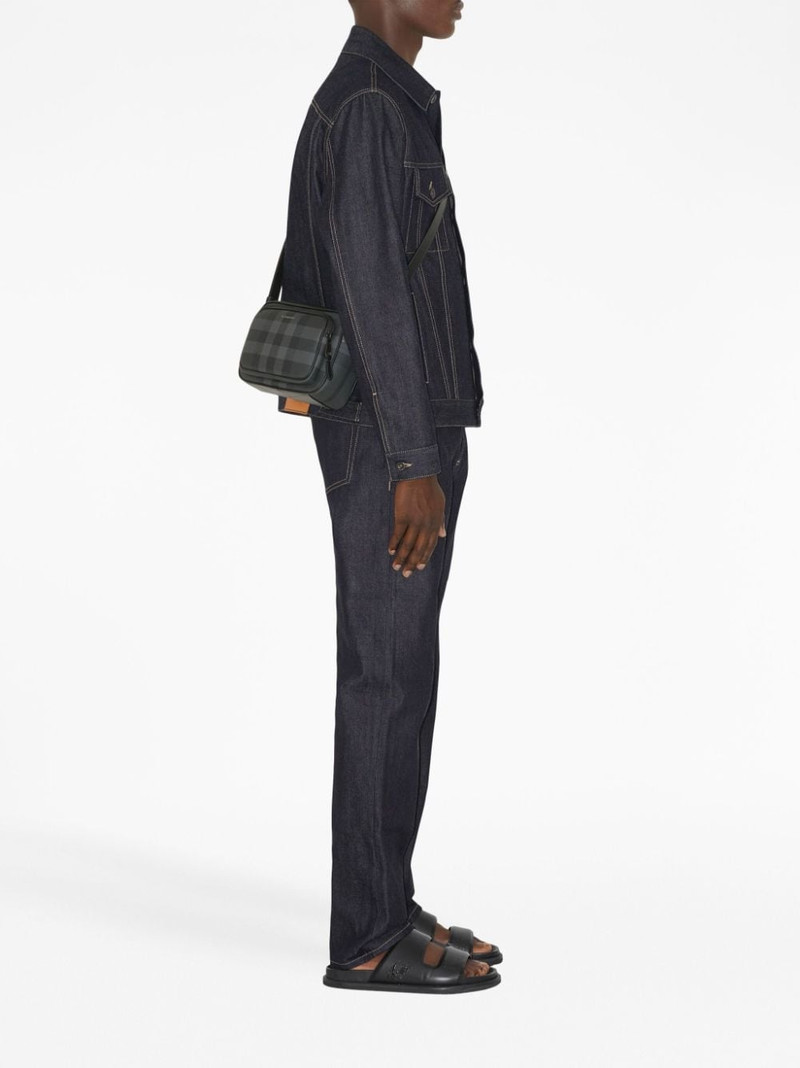 Burberry Paddy leather messenger bag outlook