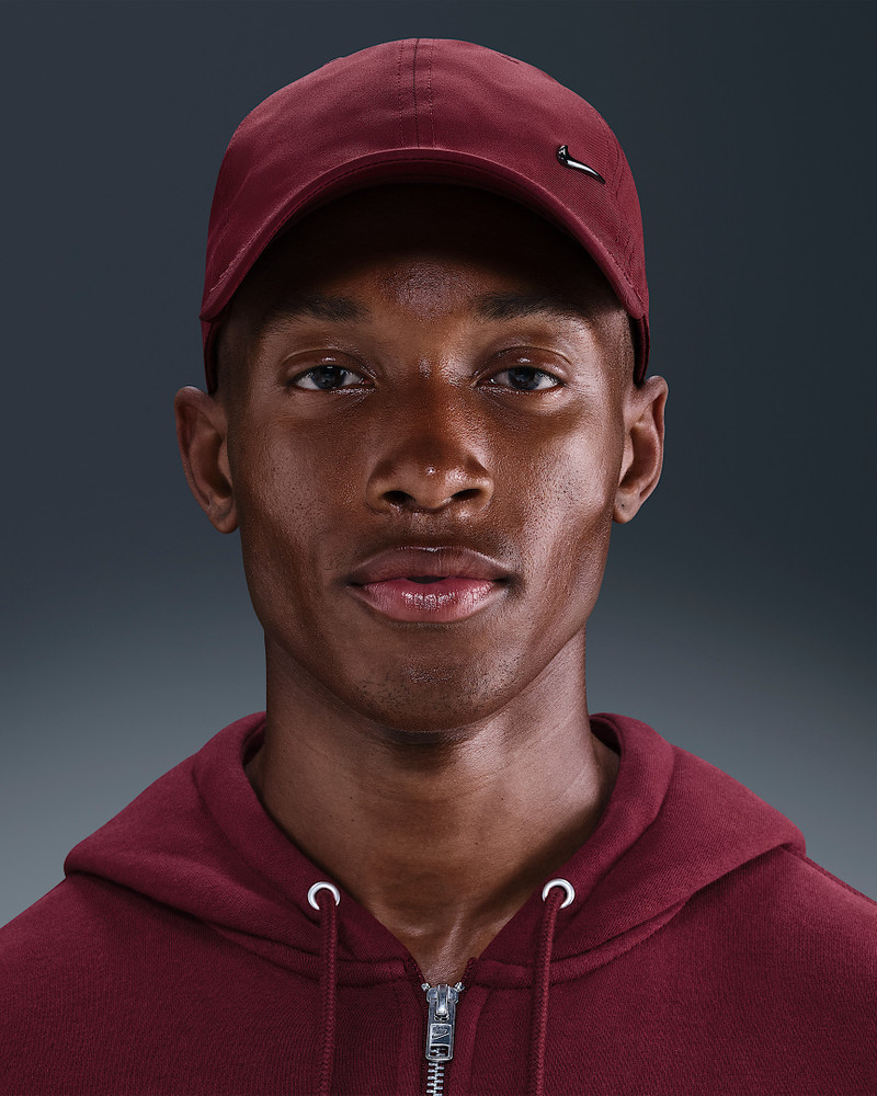 Nike Dri-FIT Club Unstructured Metal Swoosh Cap 1
