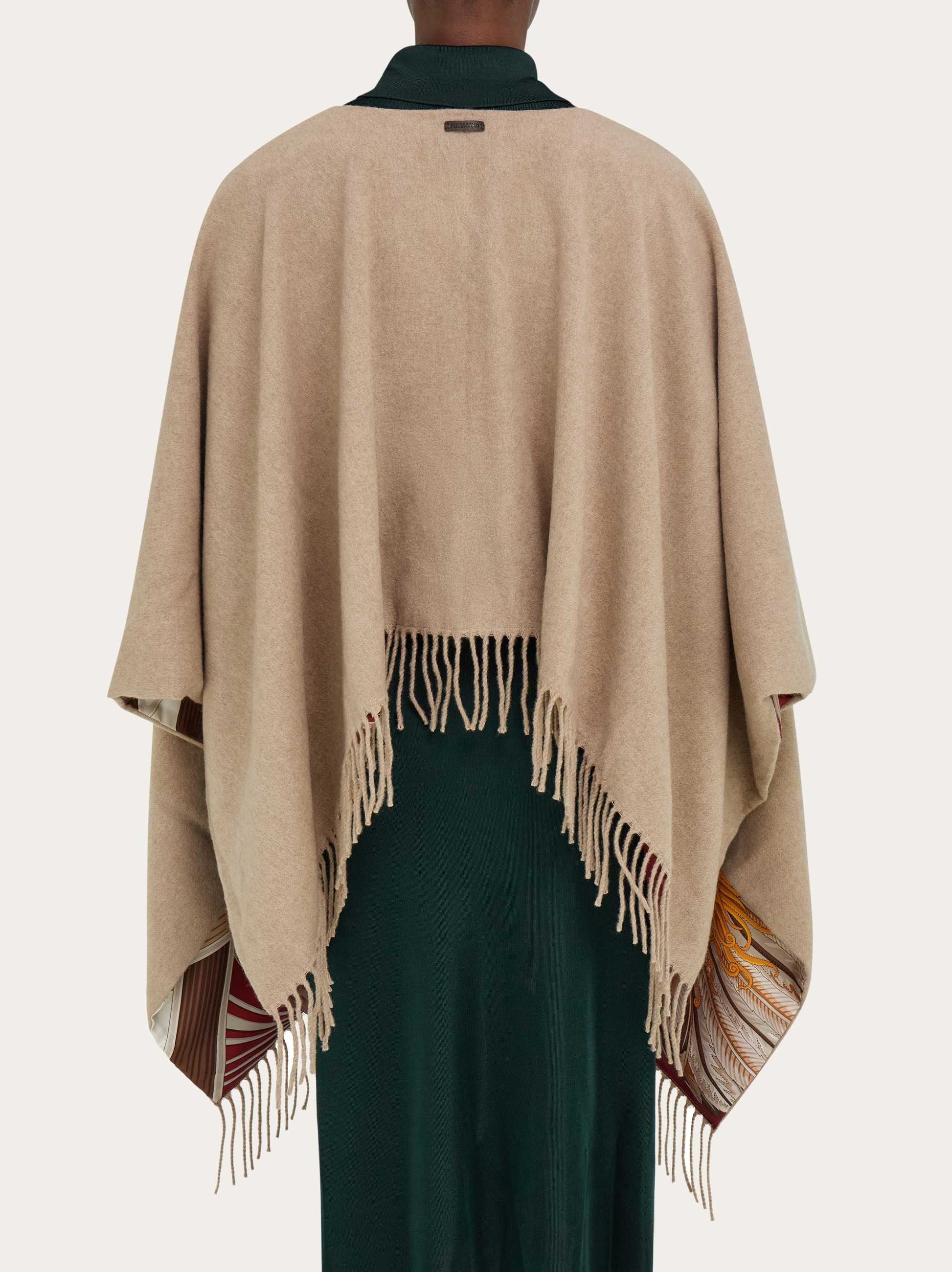 Cashmere and silk reversible cape - 6