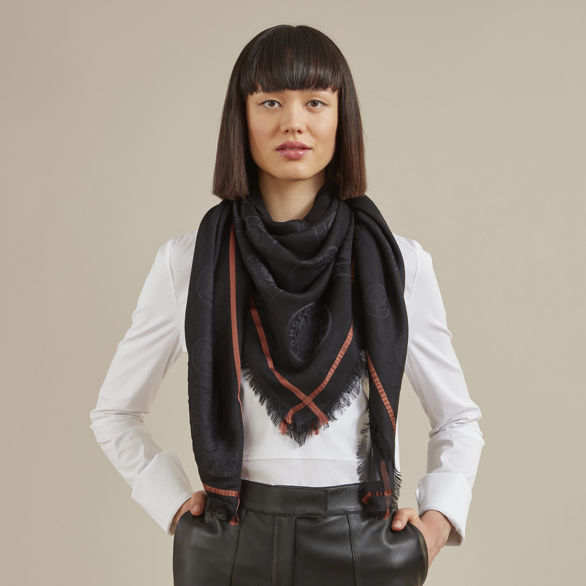 La Médaille Longchamp Shawl Black - Cotton blend - 3