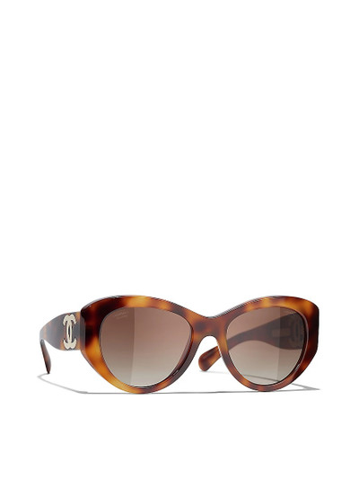 CHANEL Butterfly Sunglasses outlook