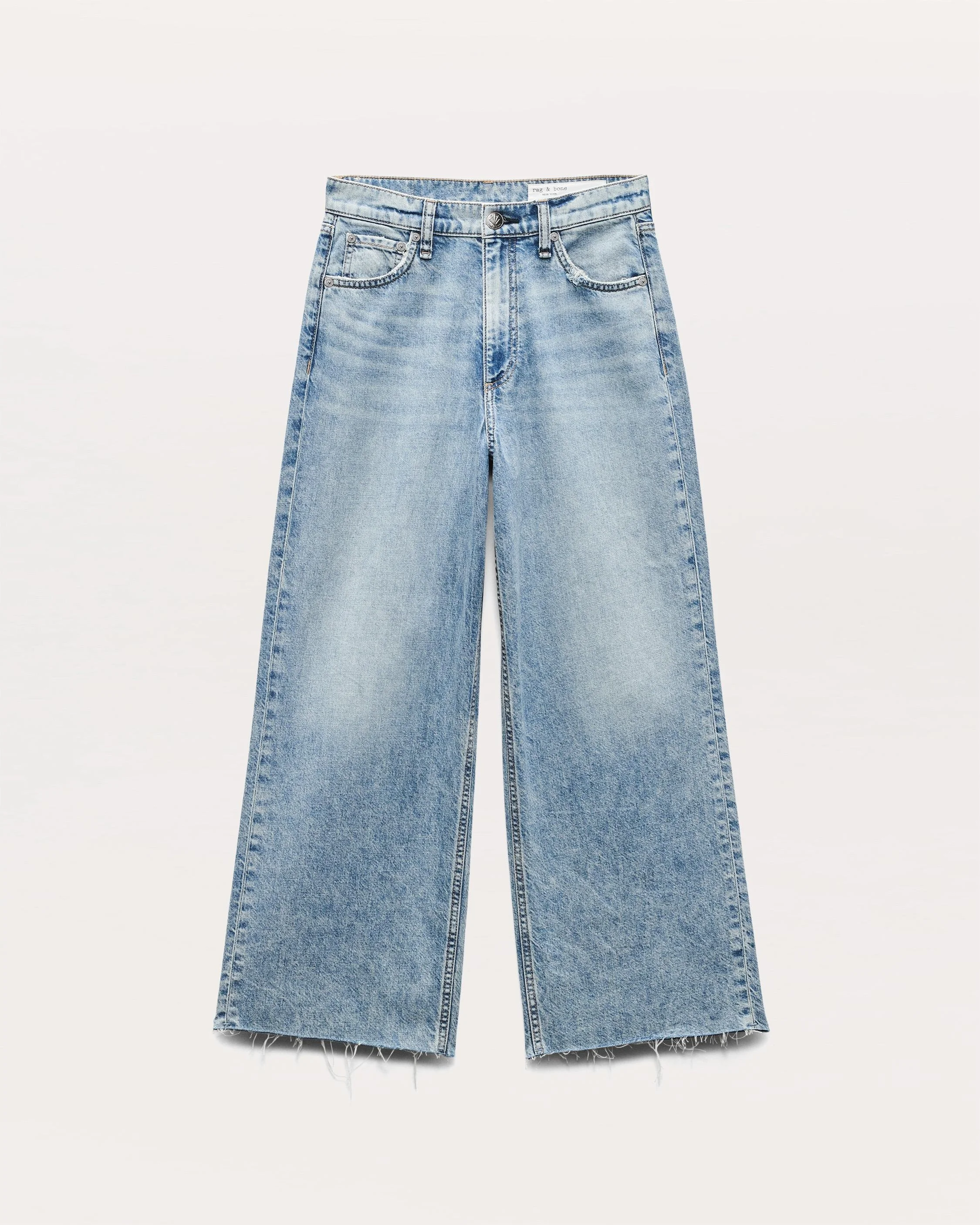 Featherweight Andi Ankle-Length Jeans
Featherweight Denim - 1