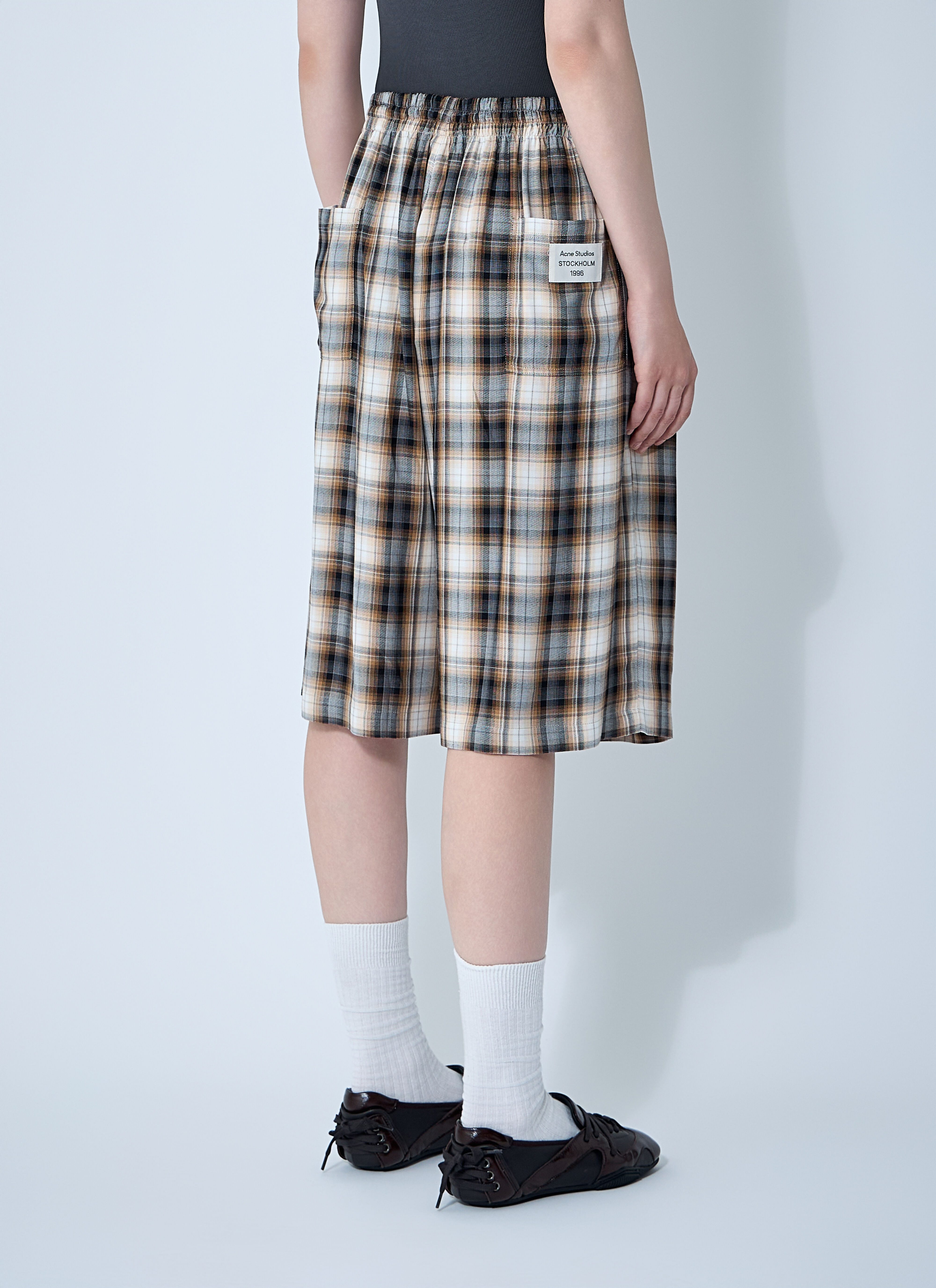 Check Shorts - 4