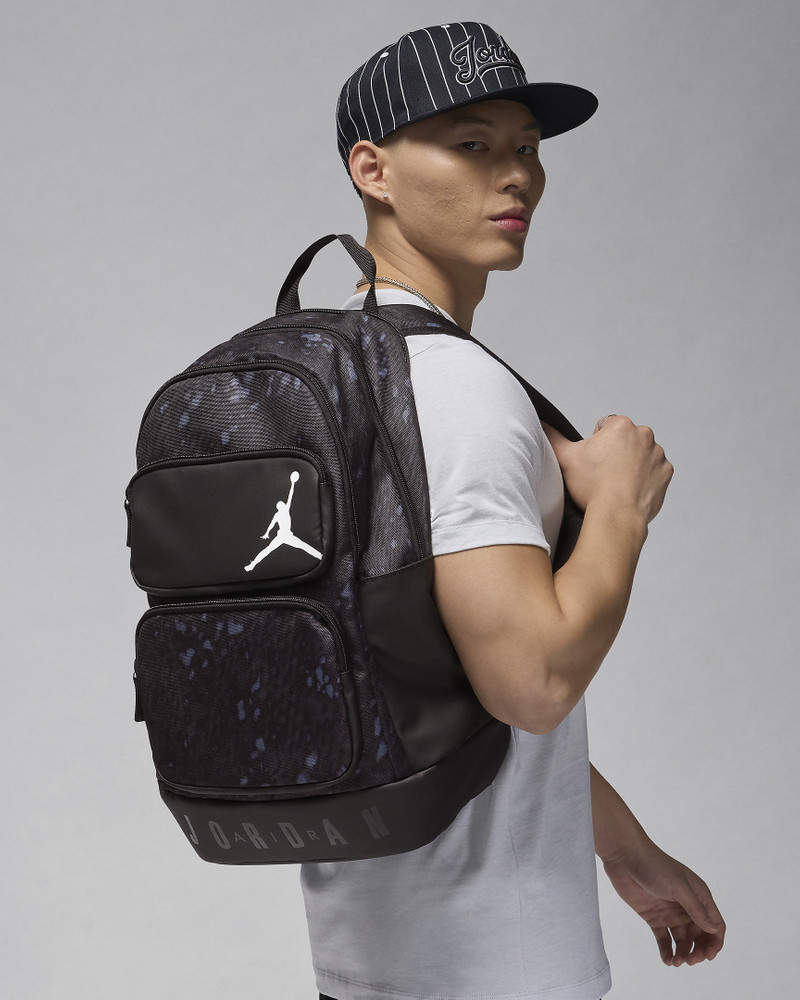 Jordan Essentials Backpack (28.75L) 1