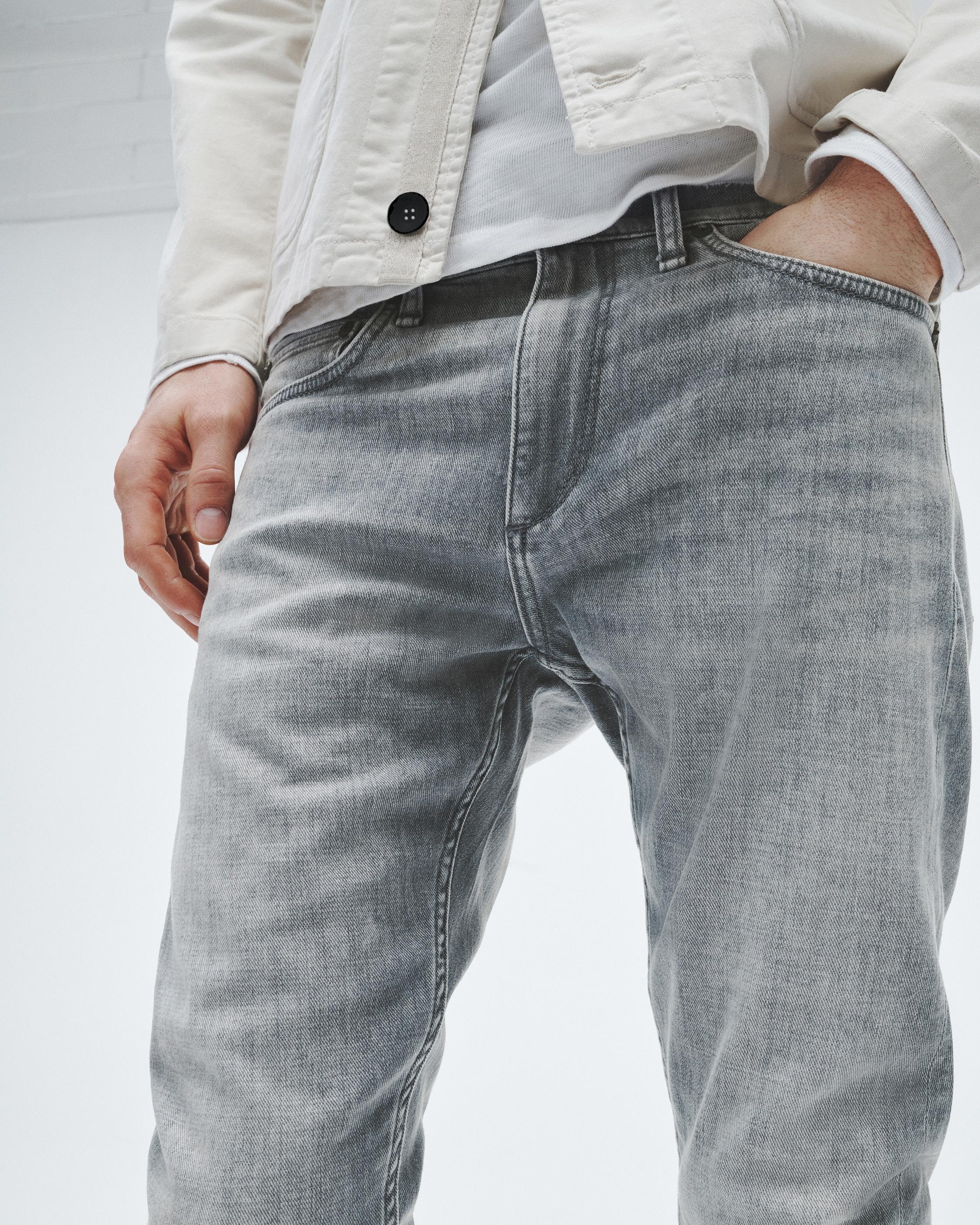Fit 1 - Cooper
Skinny Fit Aero Stretch Jean - 5