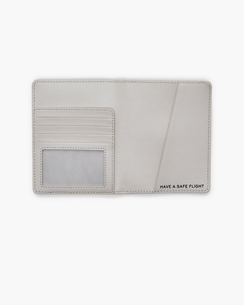 Marc Jacobs THE TOURIST PASSPORT CASE outlook