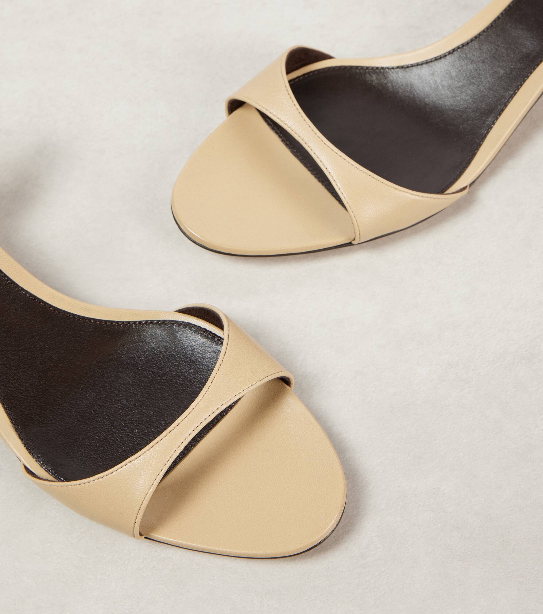 Vika 35 leather sandals - 5