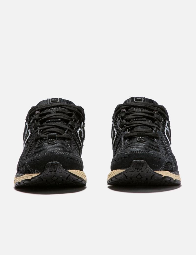 New Balance 1906R outlook