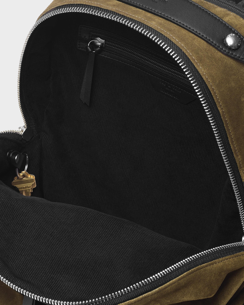 Commuter Backpack - Suede
Large Backpack 6