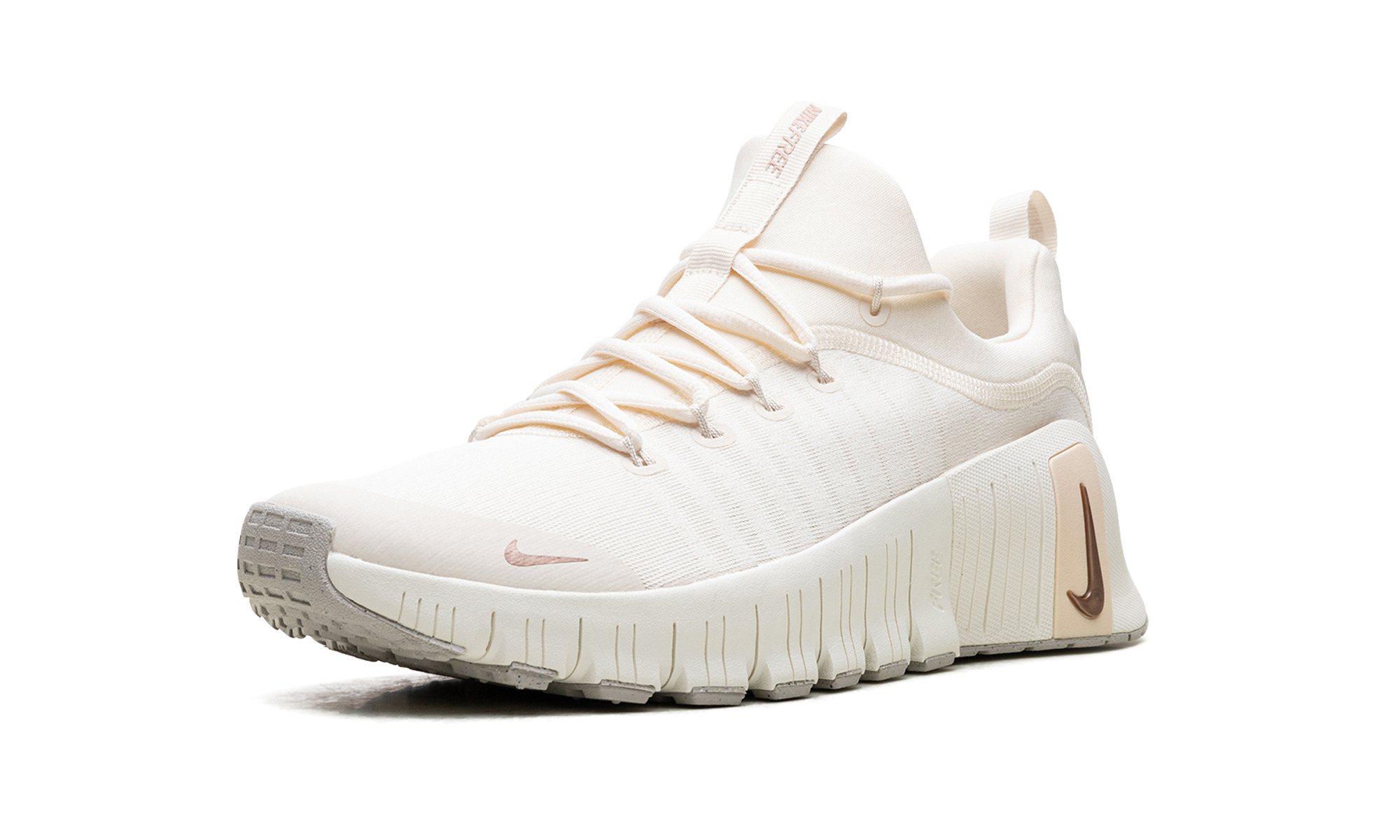Free Metcon 6 WMNS "Pale Ivory / Guava Ice / Sail / Metallic Red Bronze" - 4