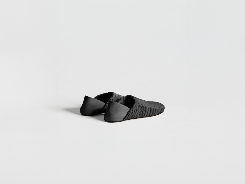 JW Anderson MENS SLIPPER MULES IN BLACK WOVEN LEATHER outlook