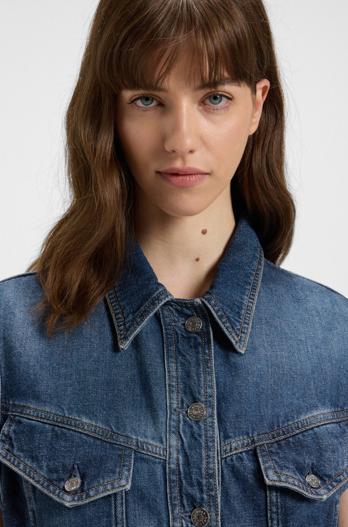 BOXY SLEEVELESS JACKET IN INDIGO DENIM - 5