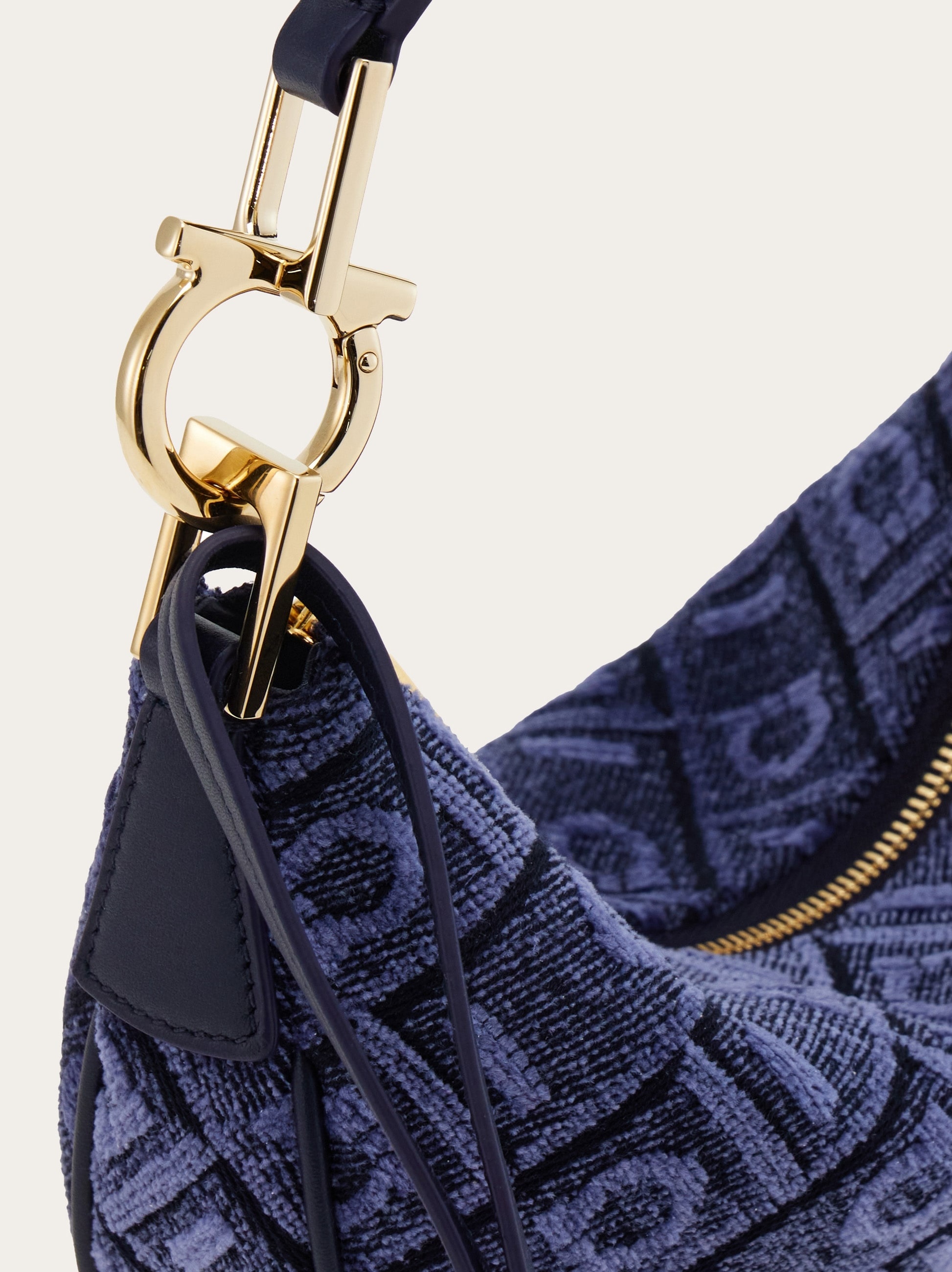 Ferragamo Monogram mini bag - 8