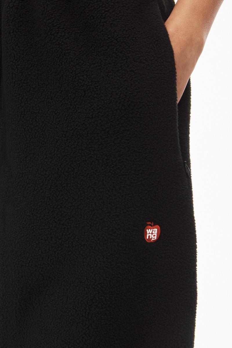 sweatpant in teddy fleece with red apple logo 5
