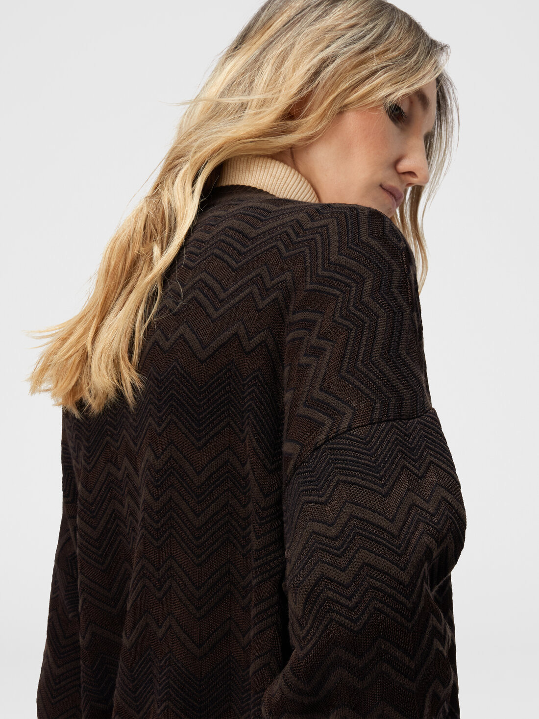Oversized V-Neck Sweater in Chevron Pattern - 5