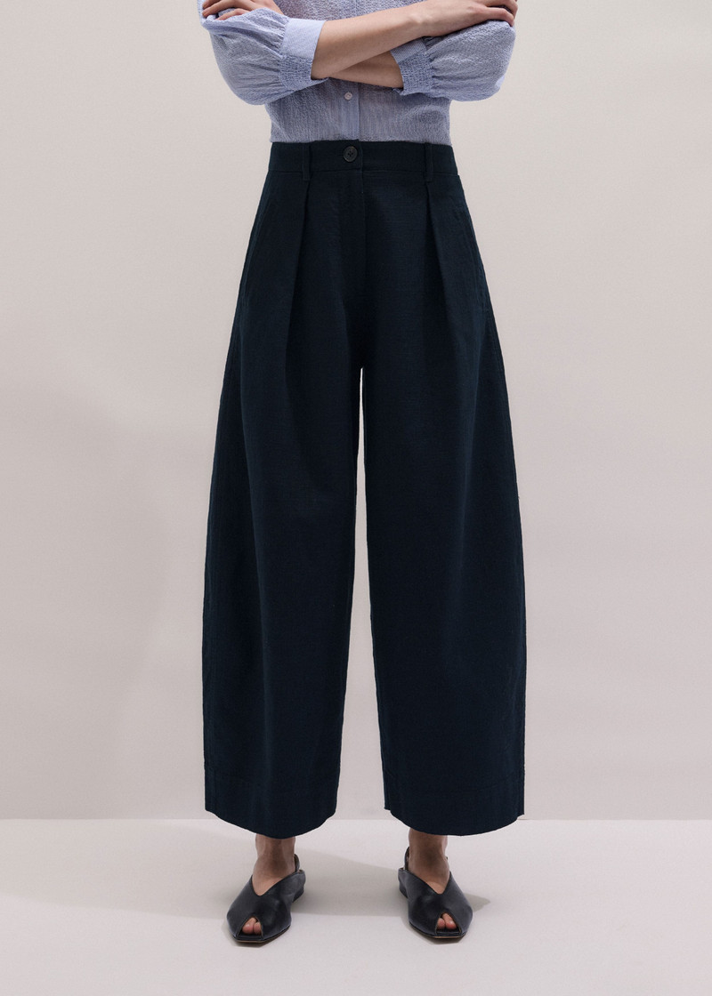 Pleat Barrel Pant 1