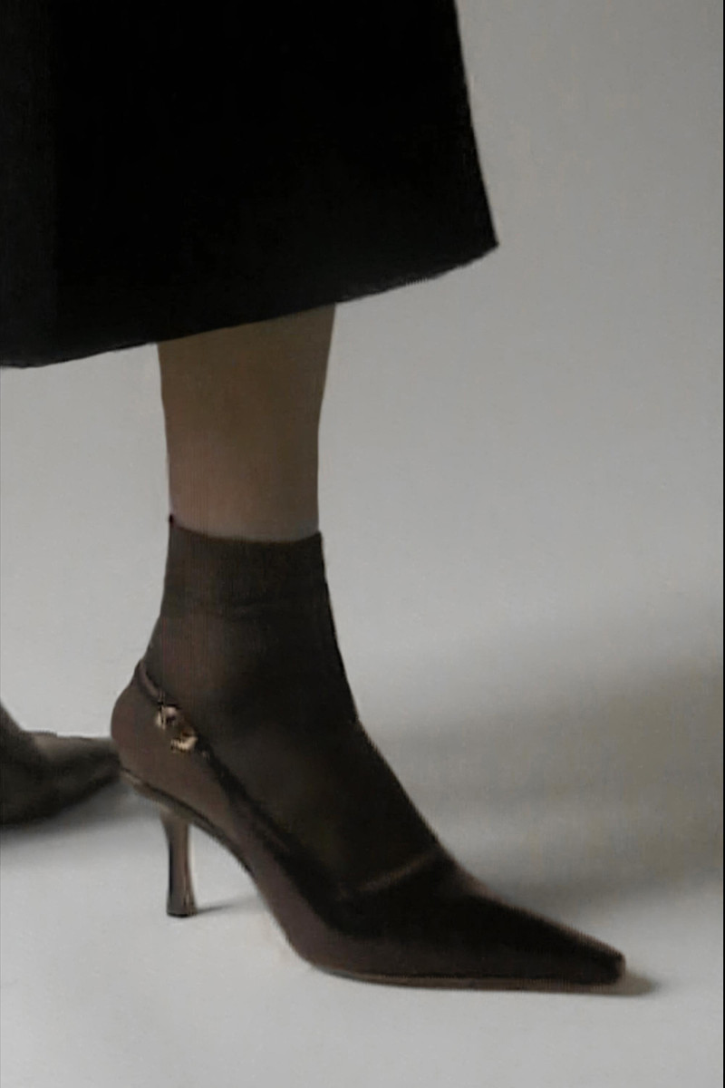 Emme Parsons ELANA HEEL IN ESPRESSO EMBOSSED EEL outlook