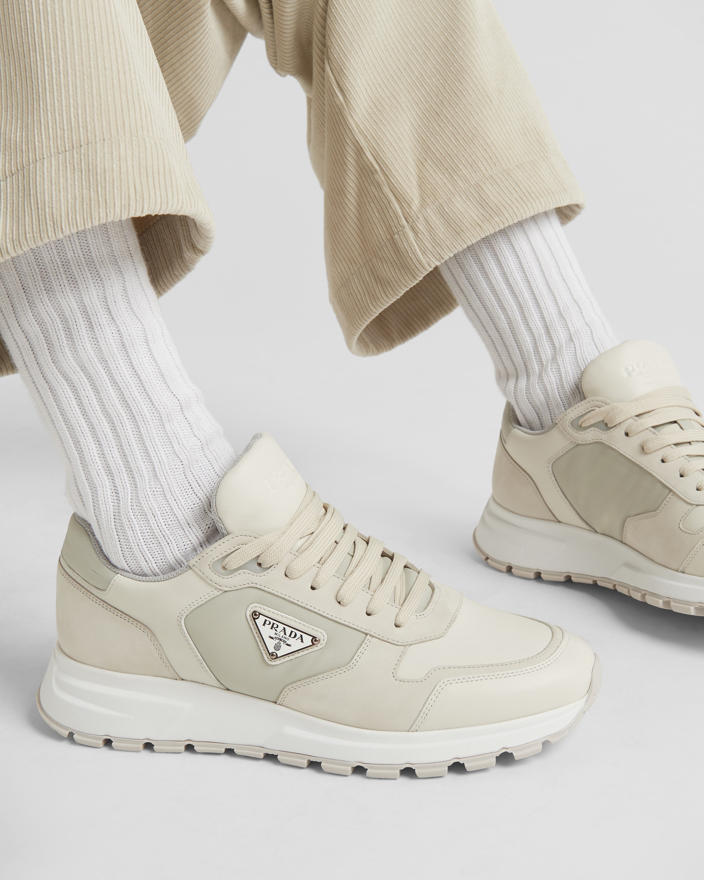 スニーカー PRADA | Nubuck and Re-Nylon high-top sneakers 2EE390 Prada Nubuck and Re-Nylon high-top sneakers | REVERSIBLE