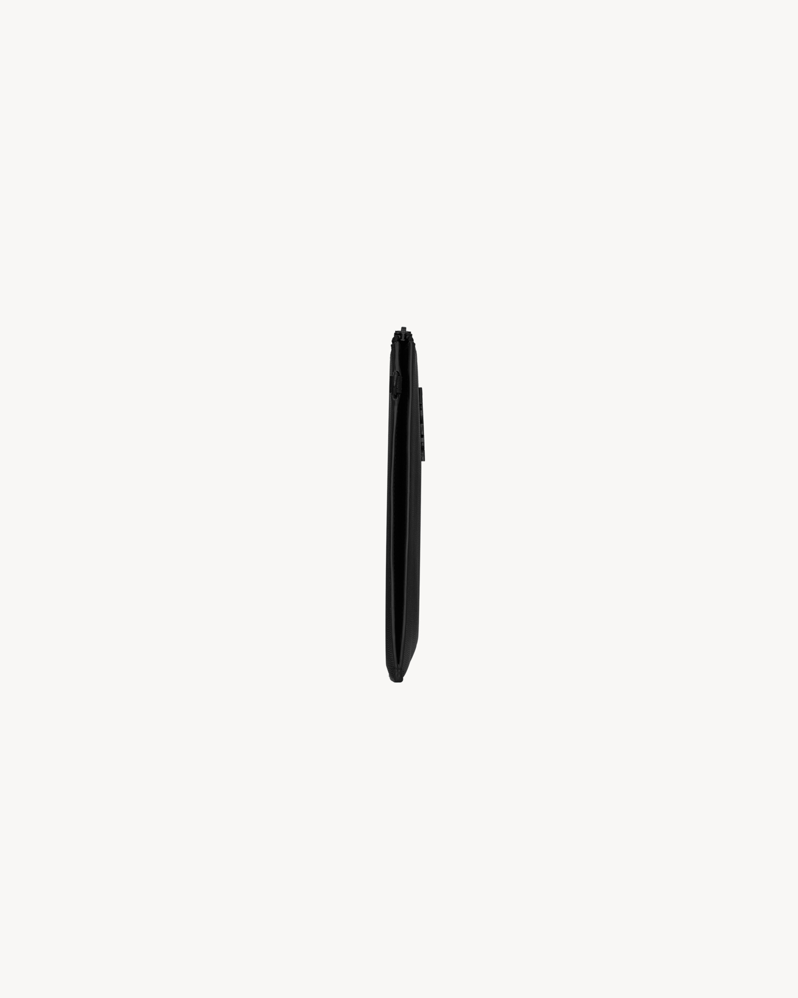 CASSANDRE ZIPPED TABLET HOLDER IN GRAIN DE POUDRE LEATHER - 3