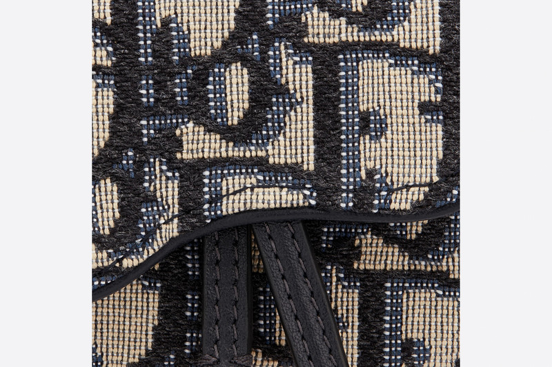 Saddle Case for AirPods Pro 5