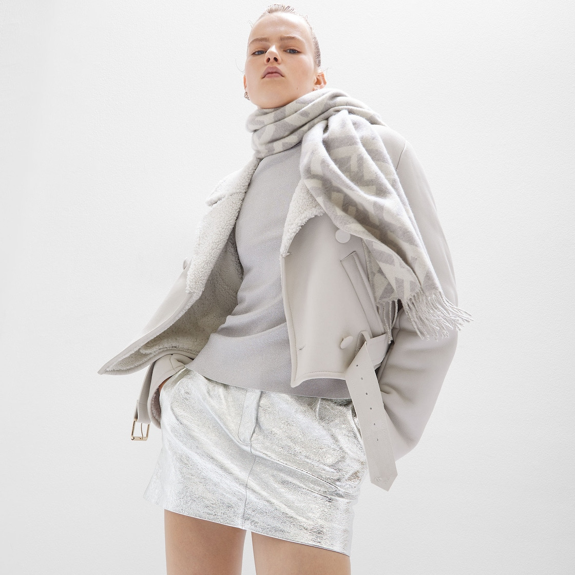 Pale gray cashmere scarf - 4