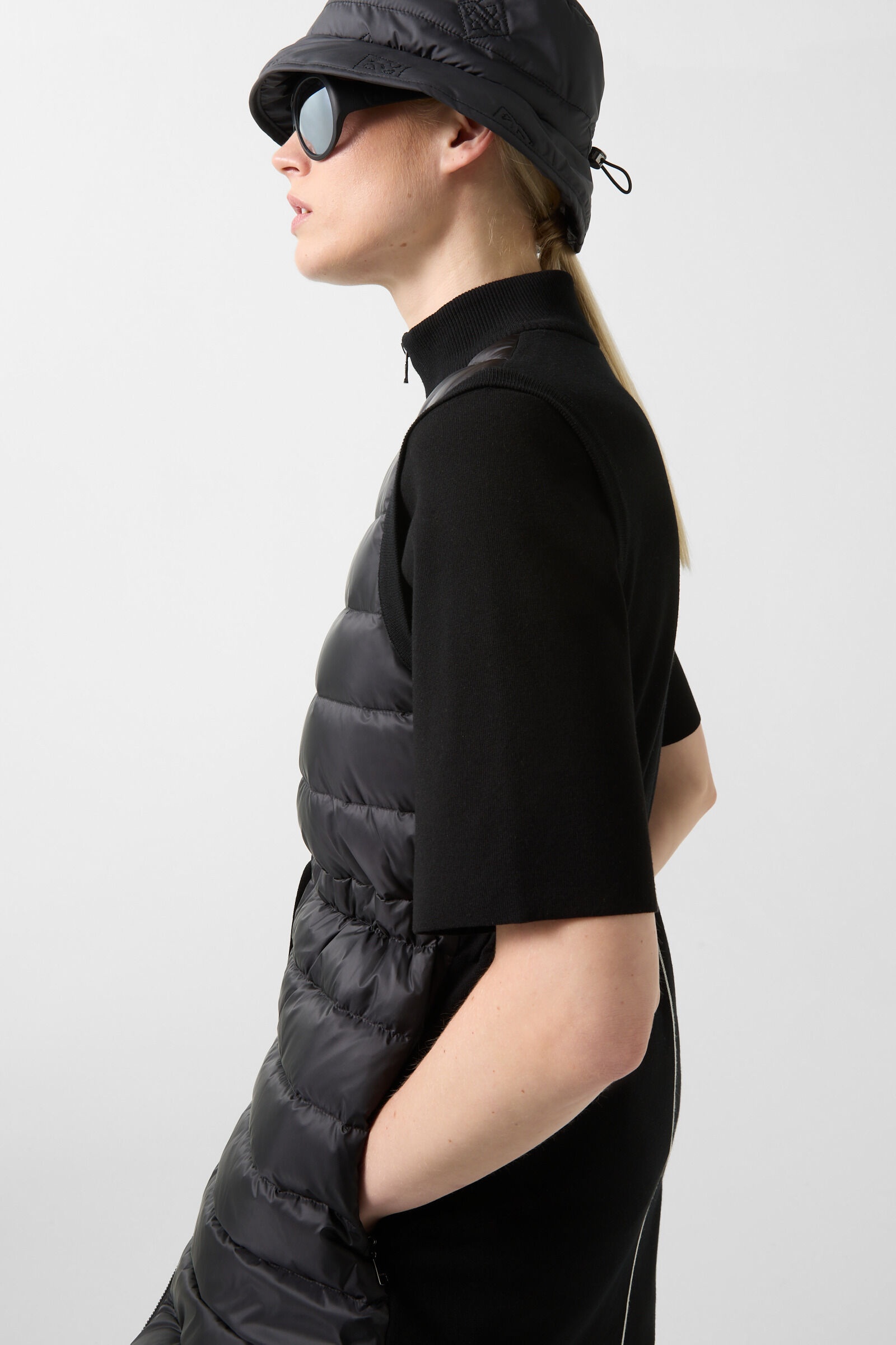 Arina Hybrid knitted vest in Black - 6