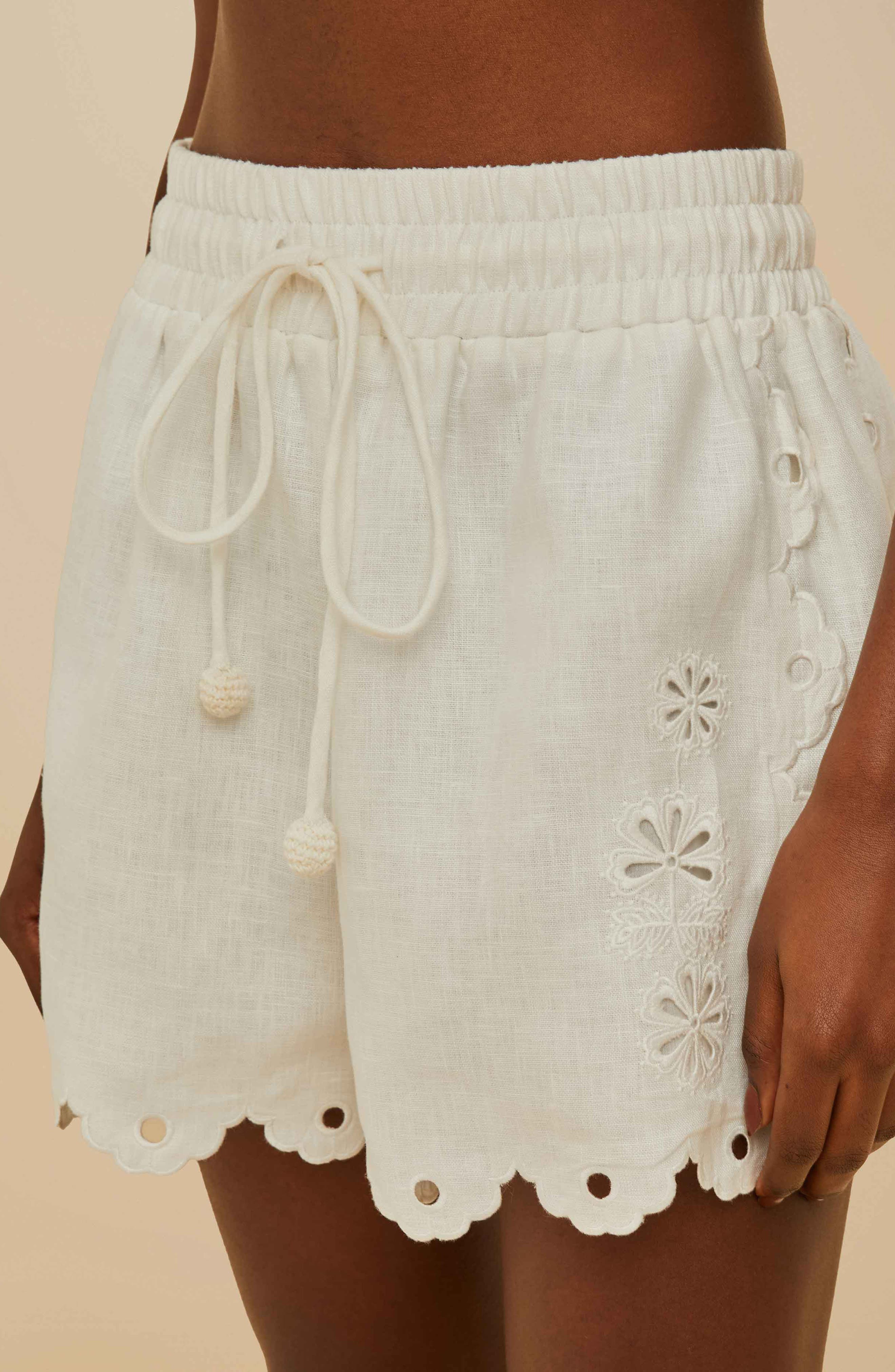 FARM Rio Flowers Richelieu Euroflax™ Premium Linen Shorts in Off-White at Nordstrom - 2
