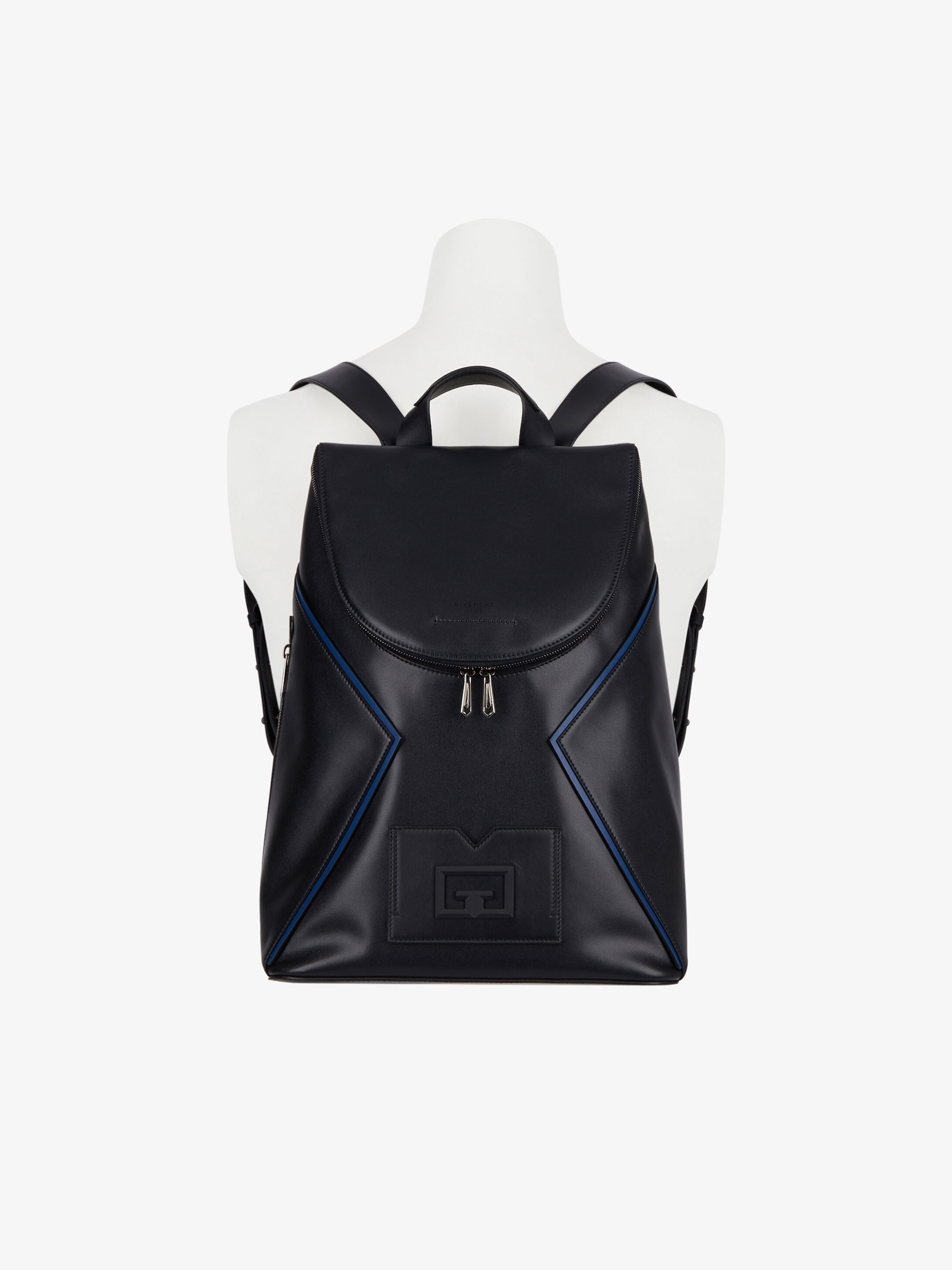 Backpack in leather with contrasting details - 1