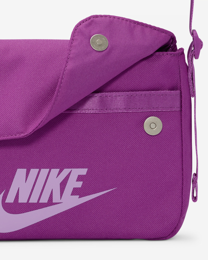 Nike Sportswear Women's Futura 365 Crossbody Bag (3L) 6