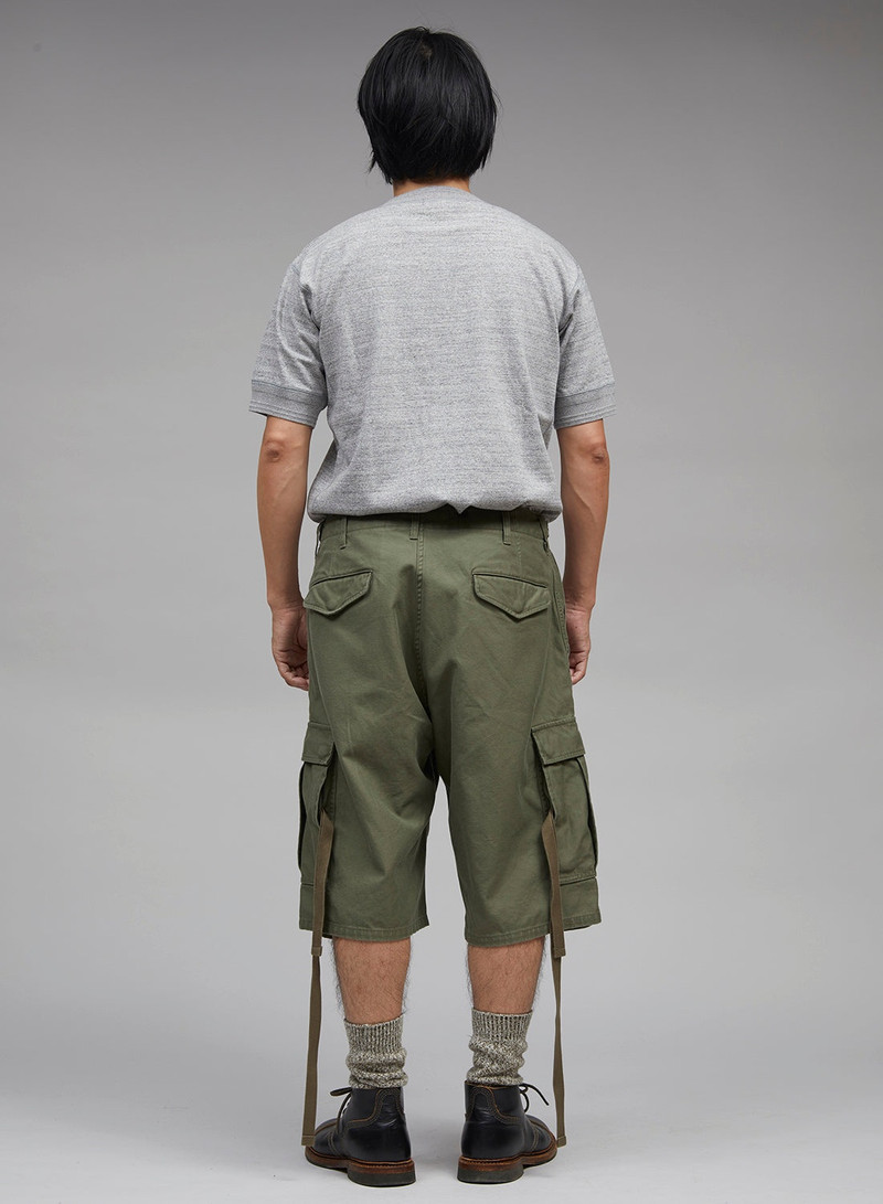 Army Cargo Shorts in Dark Green 4