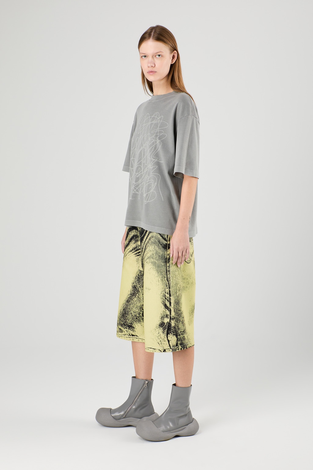 Yellow-Black Distorted Print Denim Shorts - 4