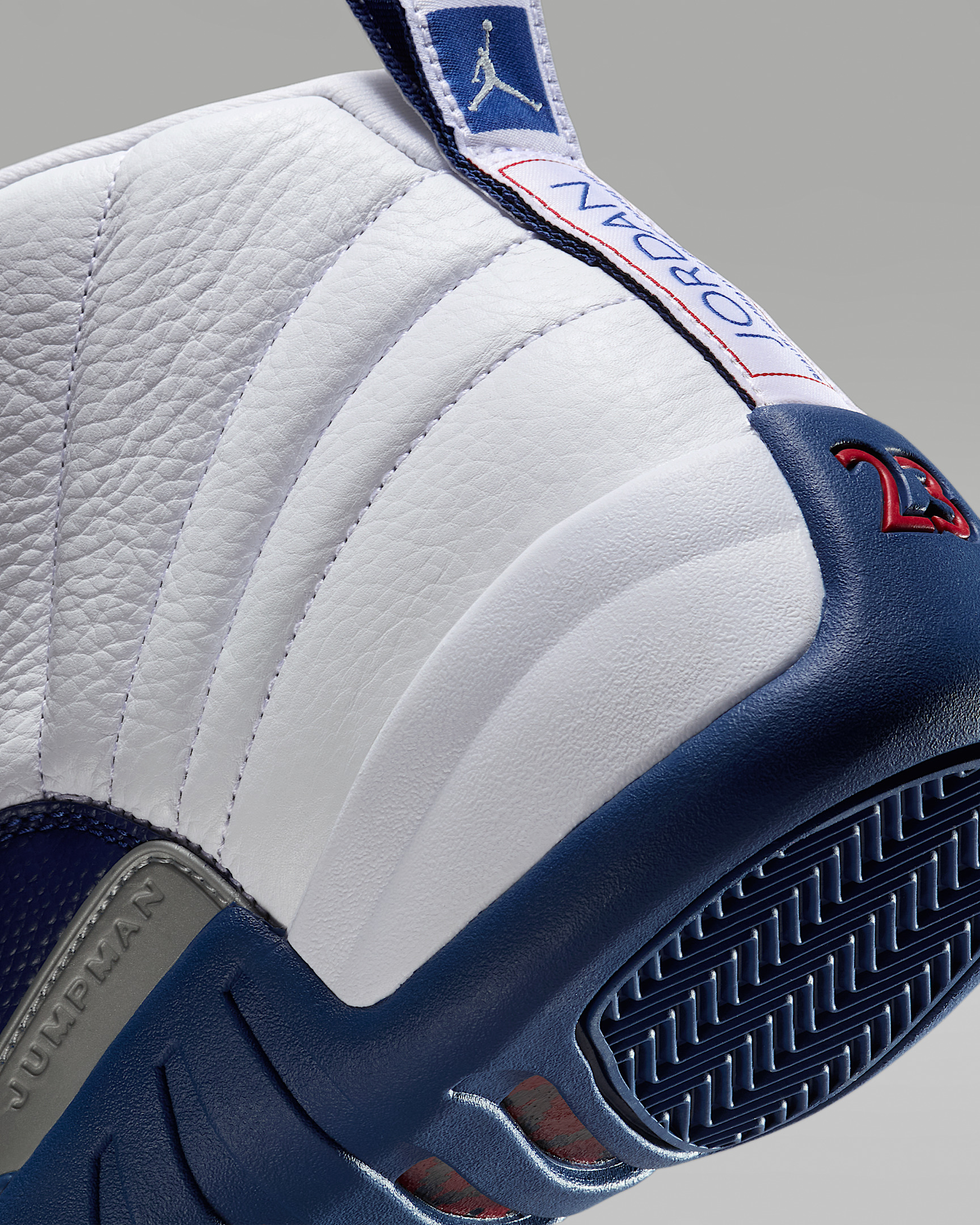Air Jordan 12 Retro Men's Shoes - 8