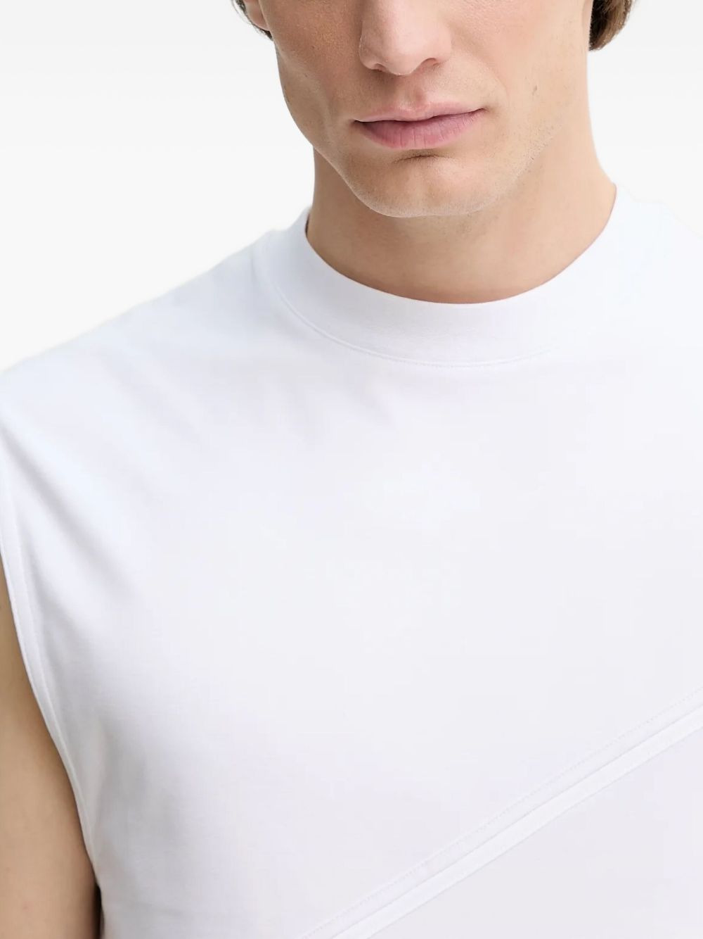 cut-out sleeveless vest - 4