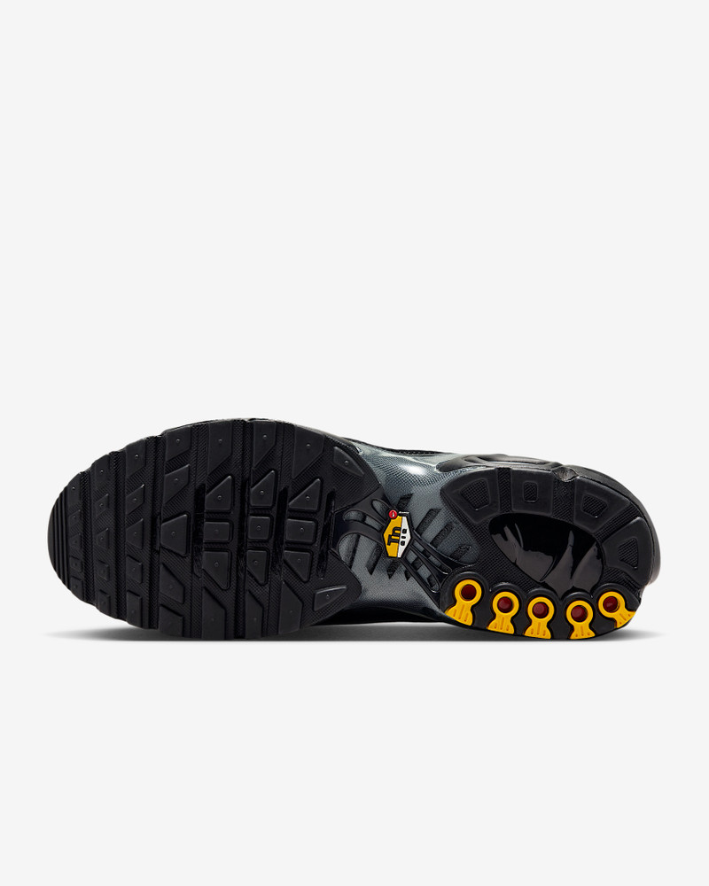Nike Nike Air Max Plus OG Men's Shoes with Reflective Accents outlook