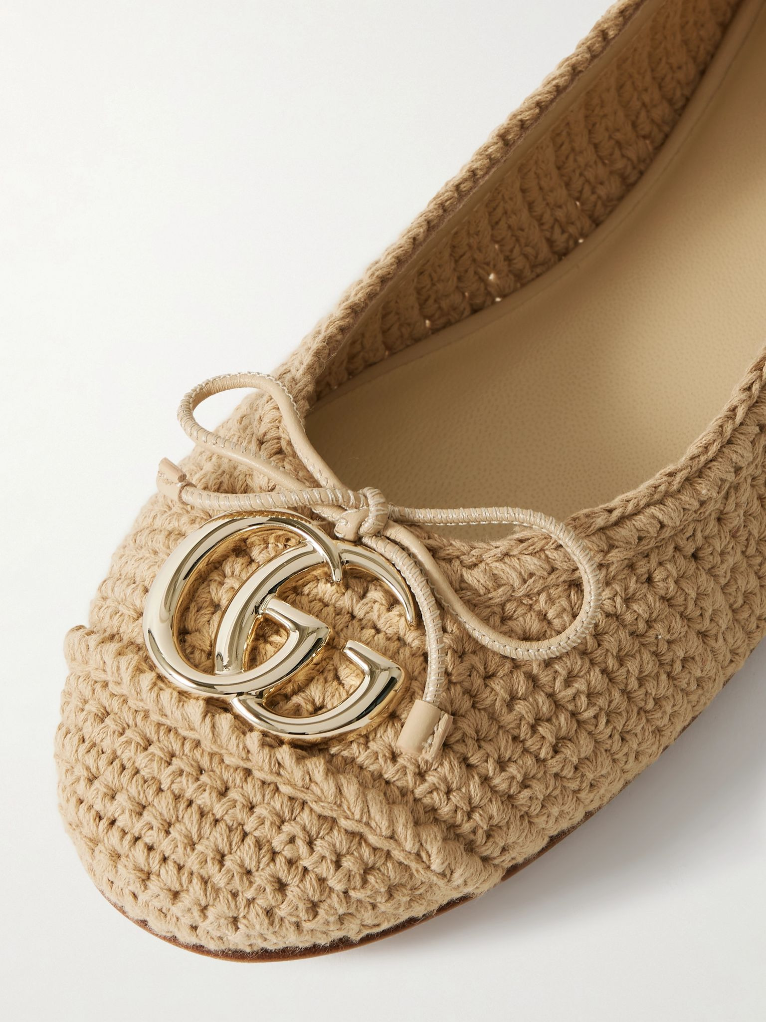 Logo-embellished crocheted cotton ballet flats Neutral - 4
